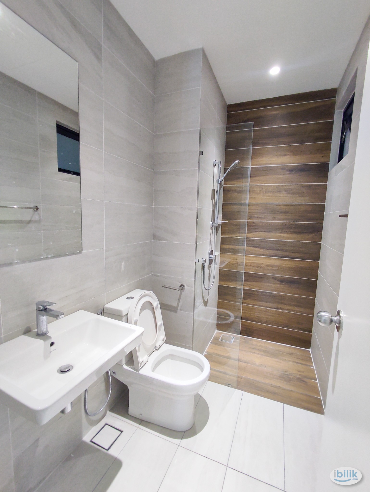 Mix Gender‼️ Medium Room B at Unio Residence, Kepong - Image 4