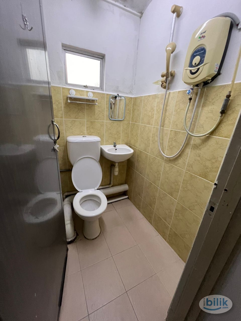 Middle Room at SS15, Subang Jaya - Image 2
