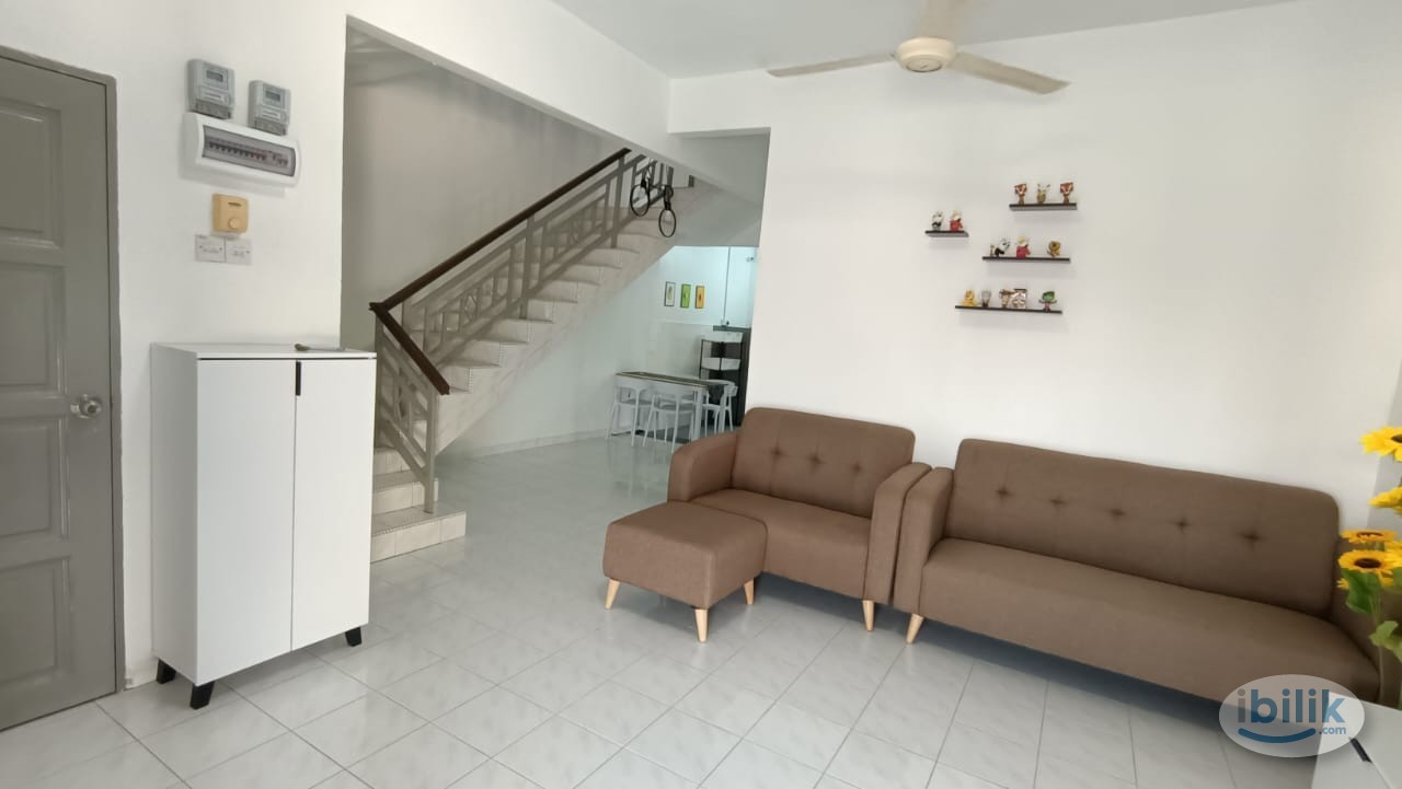 Small Single Private Room - Image 2