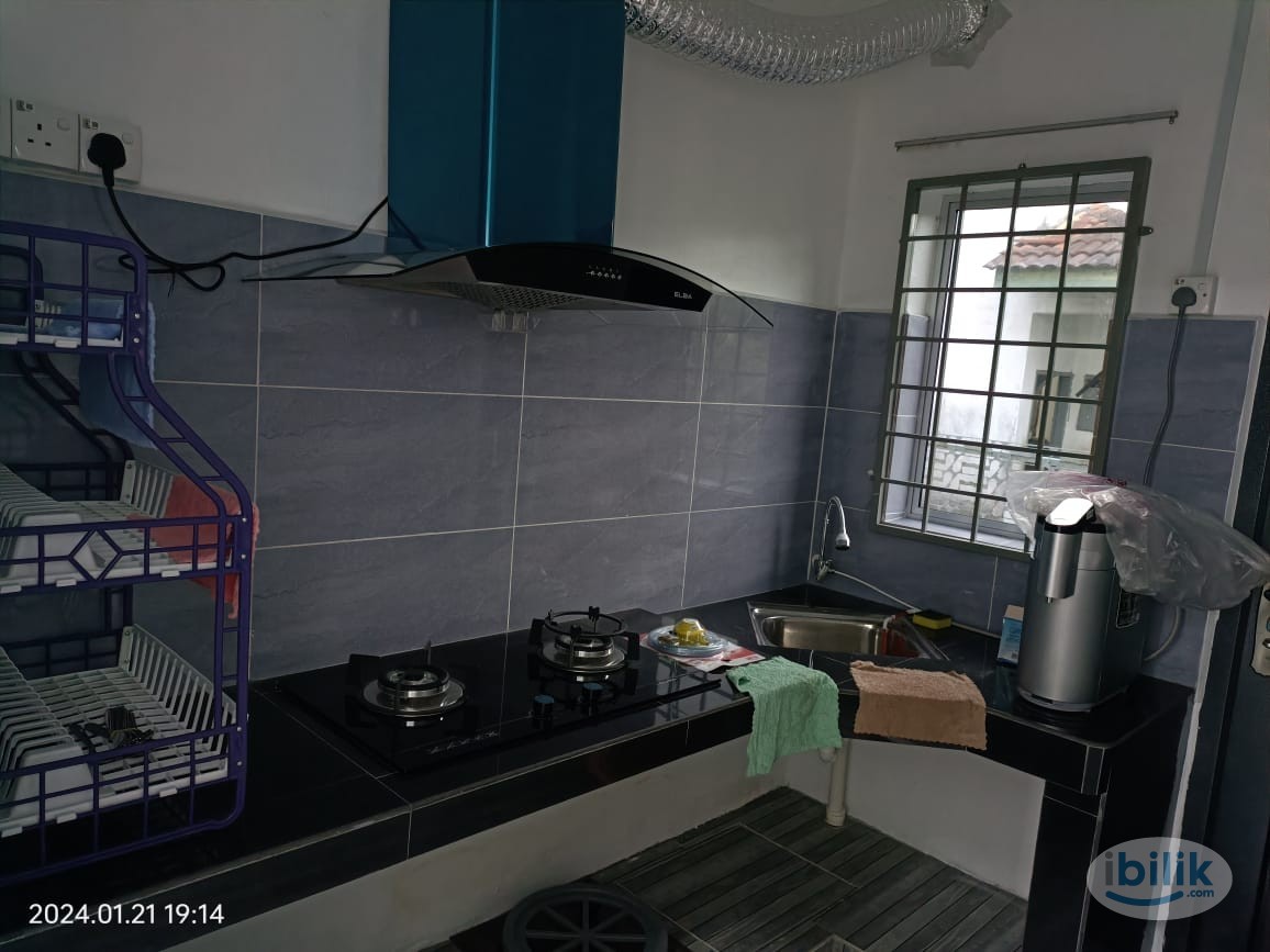 Small Single Private Room - Image 4