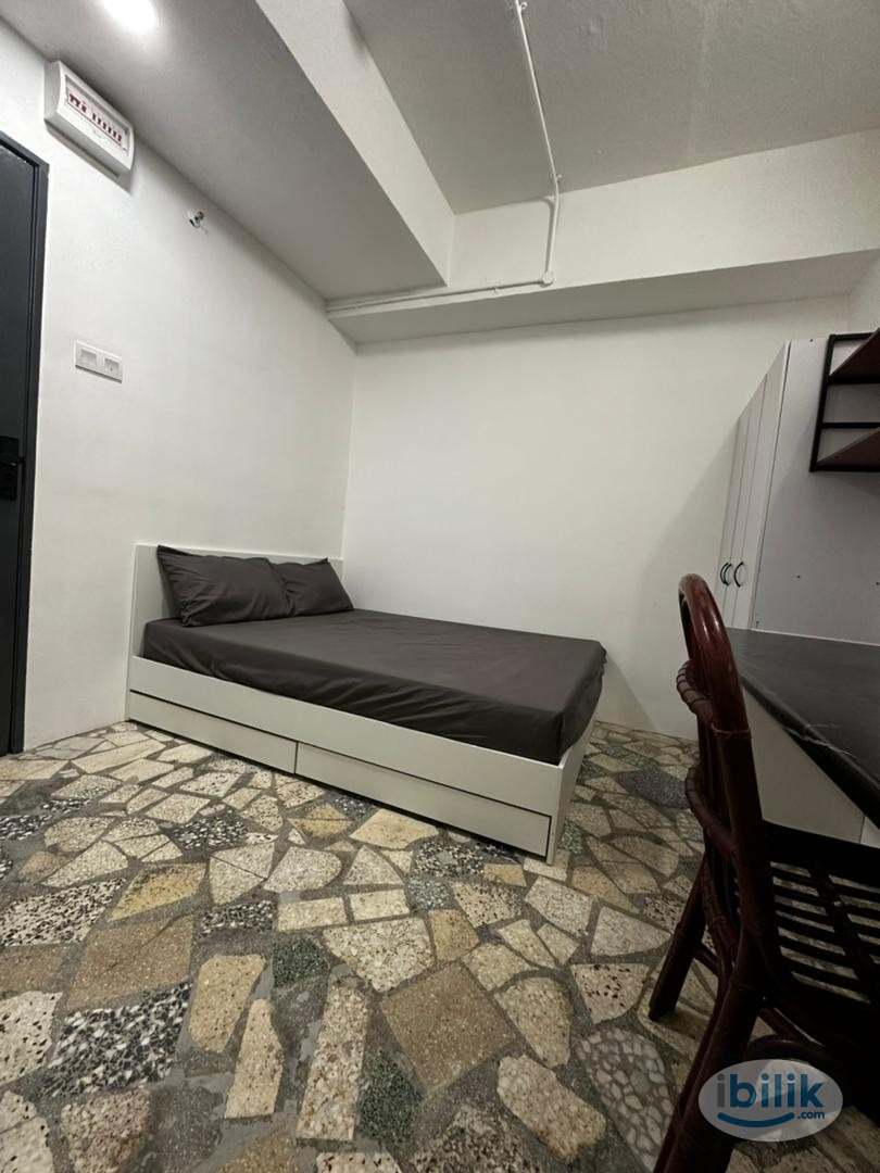 [M1 Hotel & Residence] Zero/Low deposit Private room with window, at Jalan TAR, Near to LRT Chow Kit, Hospital KL - Image 5