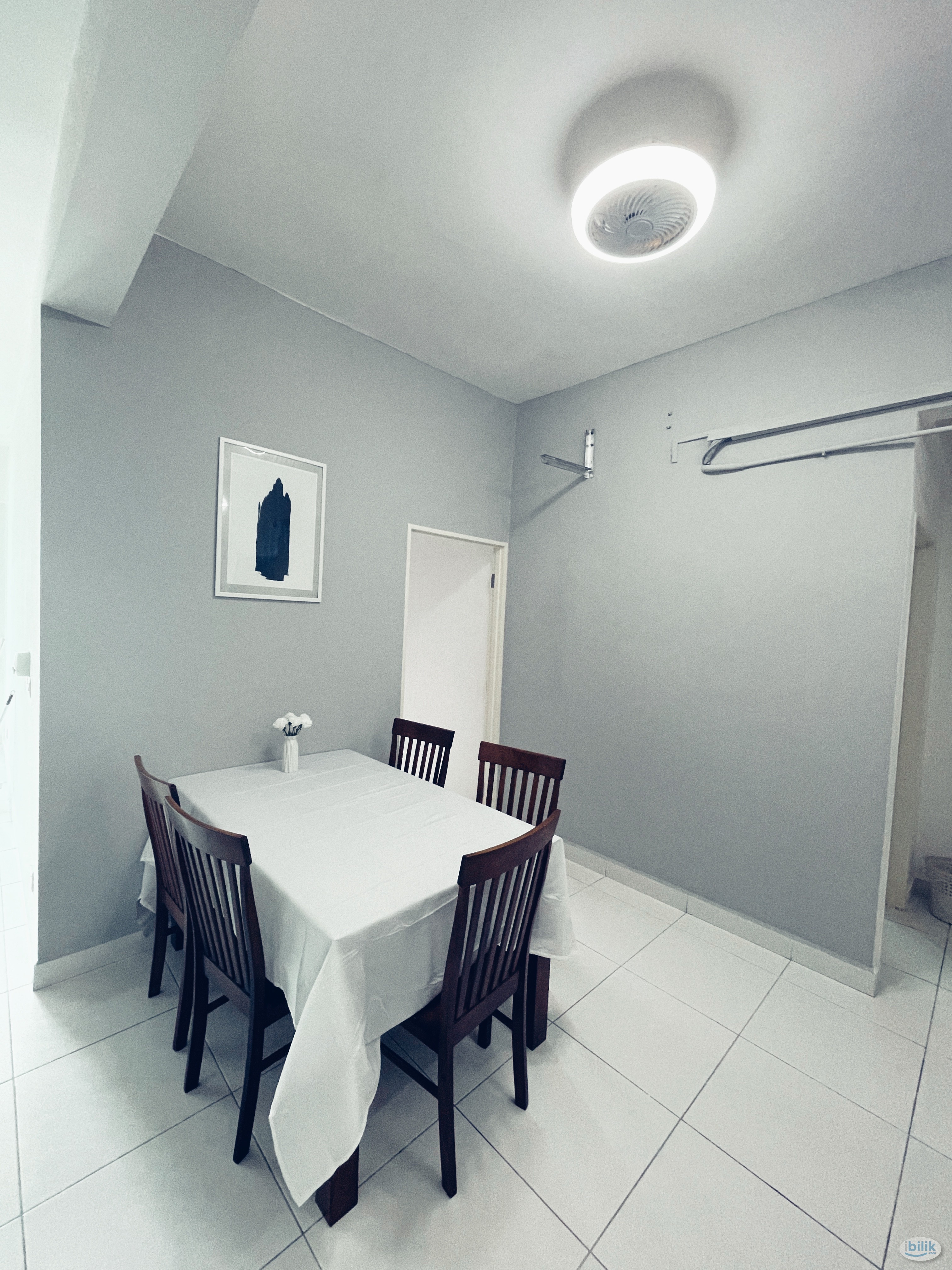 Middle Room at Elit Heights, Bayan Baru - Image 3