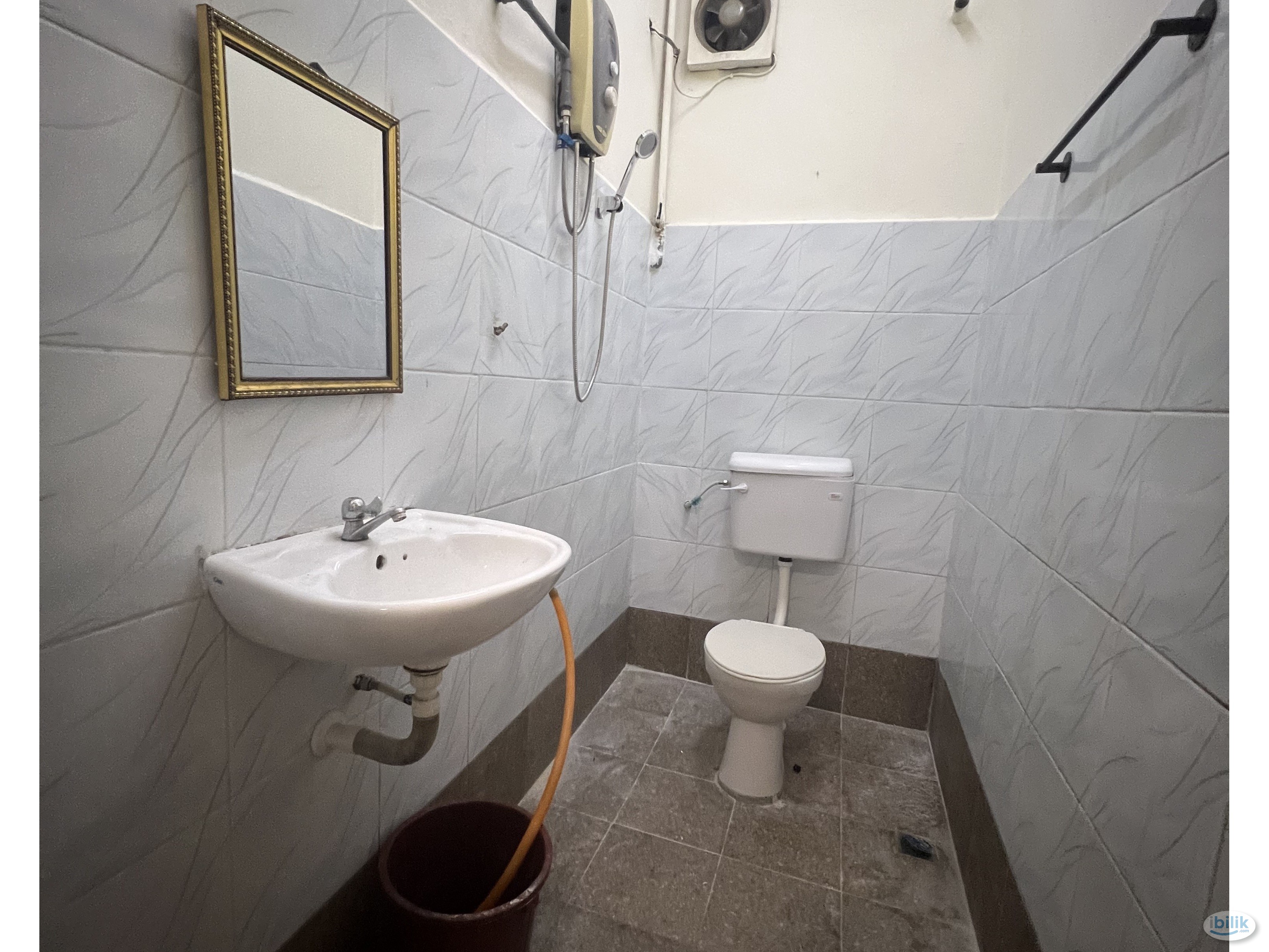 Middle Room at SS15, Subang Jaya - Image 2