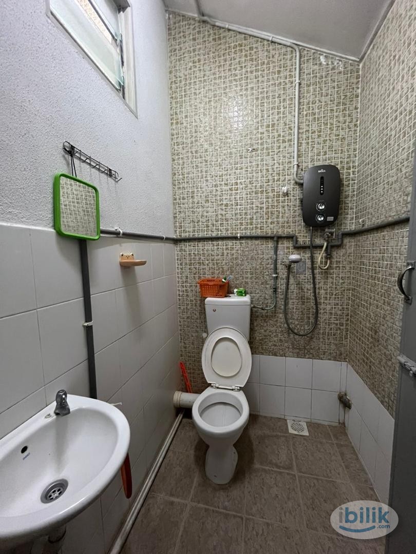 💠🚀Medium Room + Shared Bathroom Attached + A/C at Tropicana Indah, PJ💠🚀 - Image 3