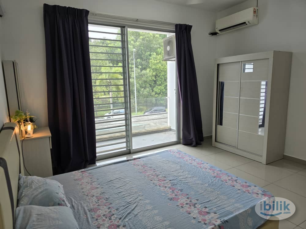Middle Room at Bandar Botanic, Klang - Image 1