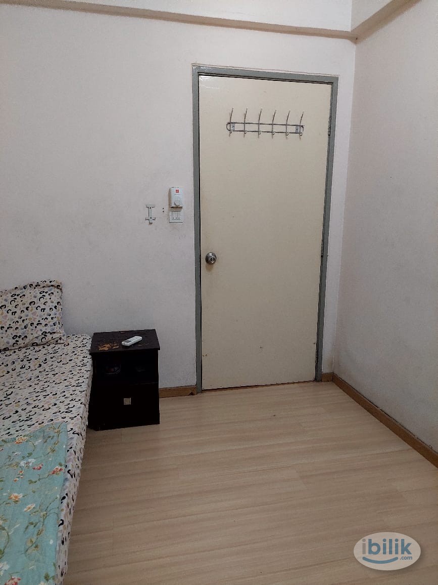 **Female Unit "Middle Room" at Rivercity, Sentul - Image 3