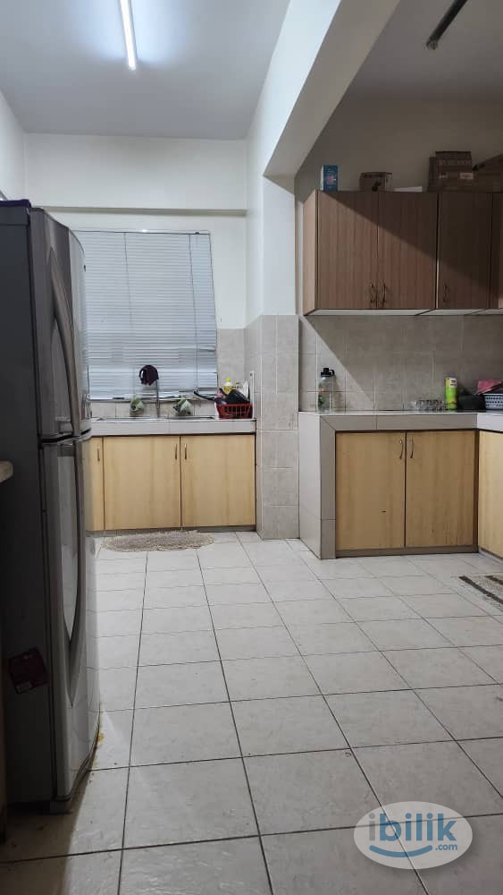 **Female Unit "Middle Room" at Rivercity, Sentul - Image 5