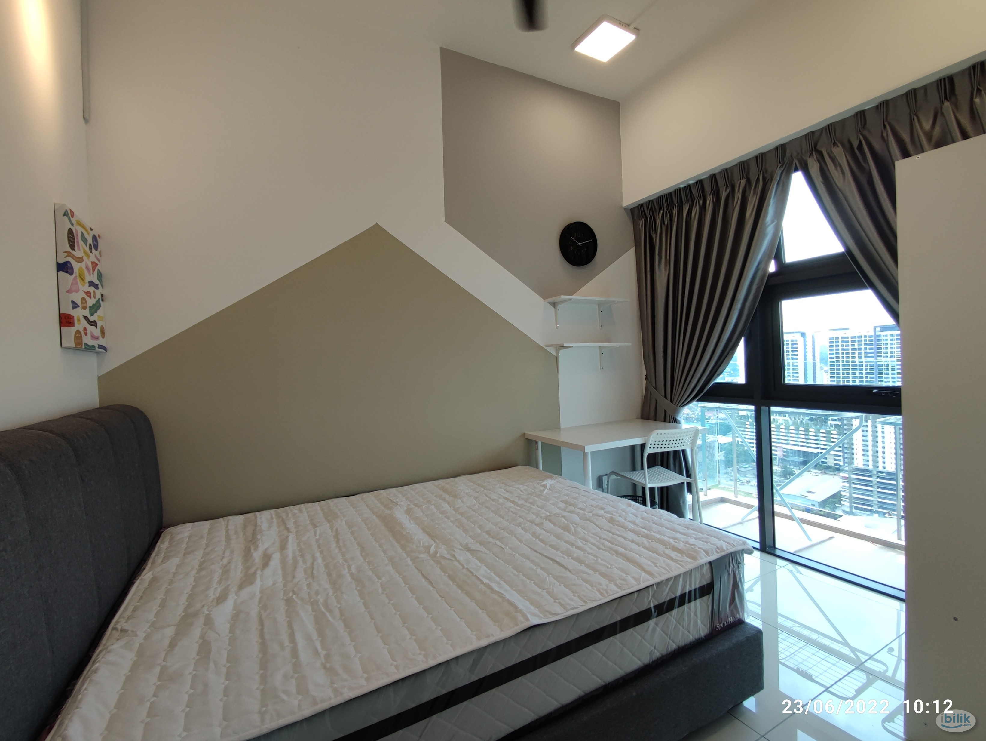 Middle Room at Pacific Star, Petaling Jaya - Image 5