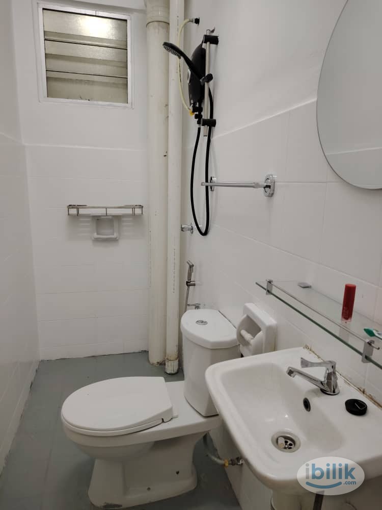 Rooms at Residensi Laguna, Bandar Sunway - Image 4
