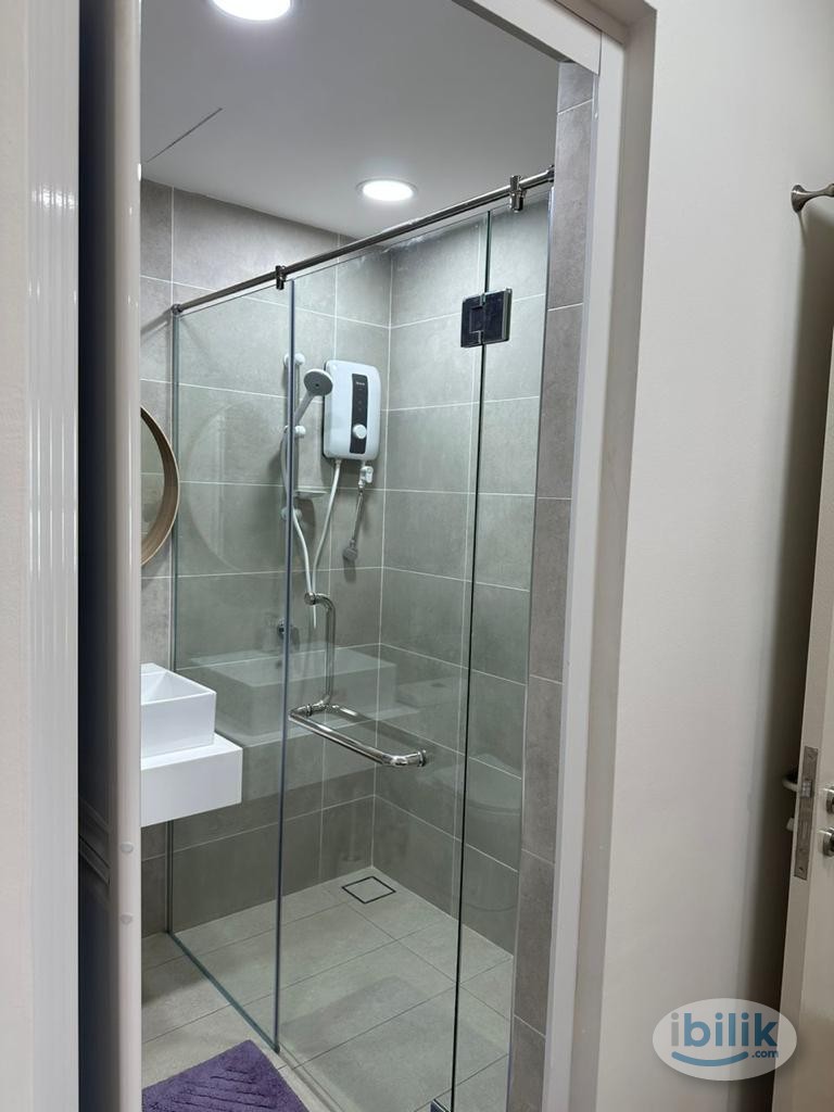 The Glenz(NEW CONDOMINIUM) @ Glenmarie Master Room 1 With Private 🛁 Bathroom For Rent - Image 5