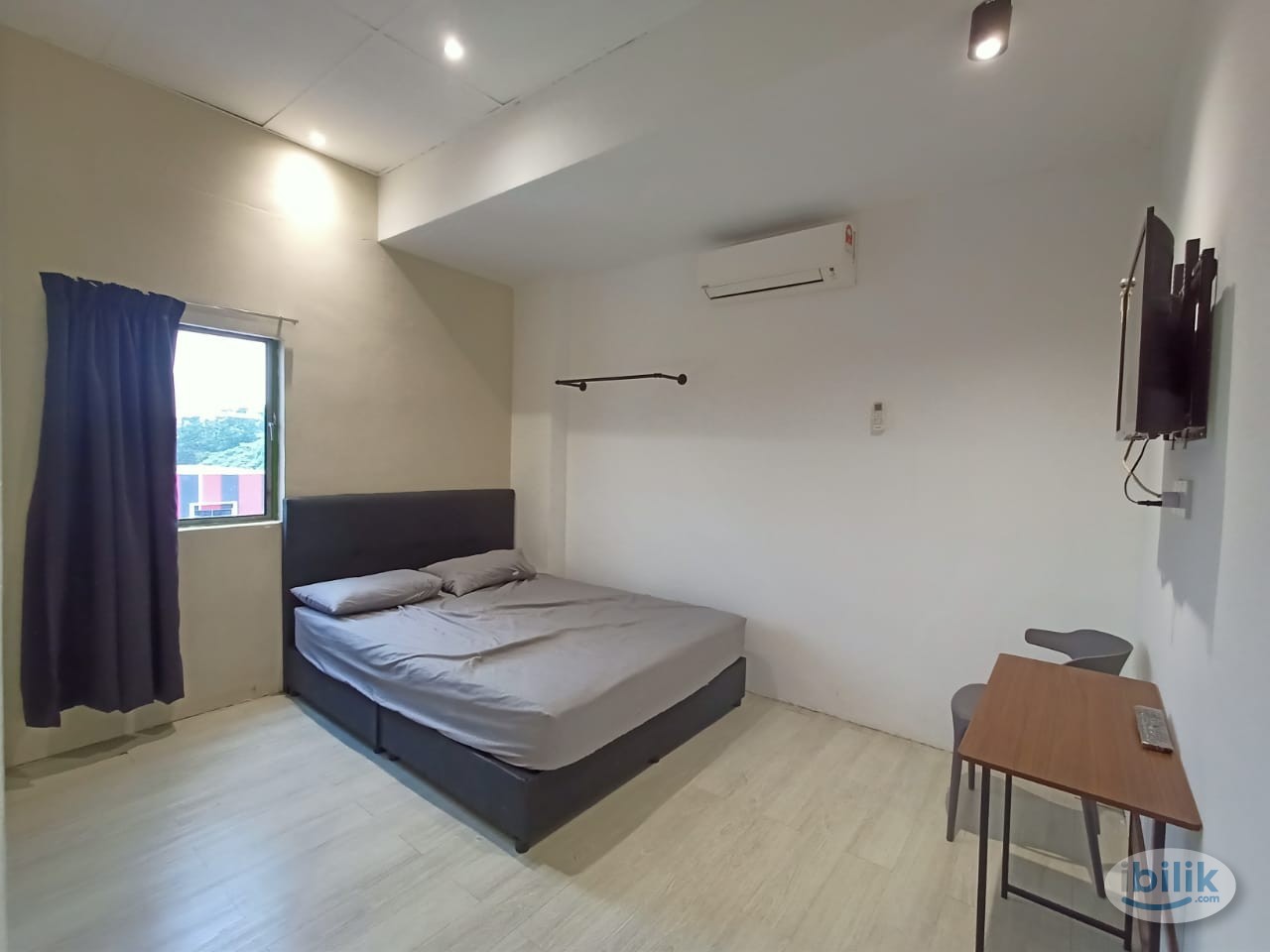 Near LRT Kelana Jaya🚄 Room with 🚽@ Room Rent at SS3, Paradigm mall - Image 1