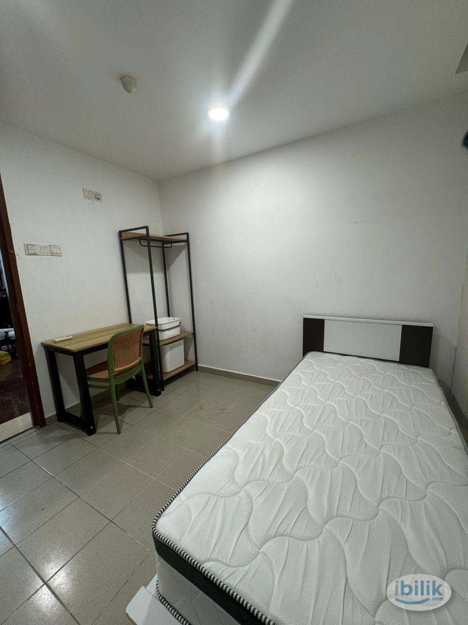 6 mins drive to South City Plaza ⭐ Non Sharing room near Seri Kembangan - Image 1