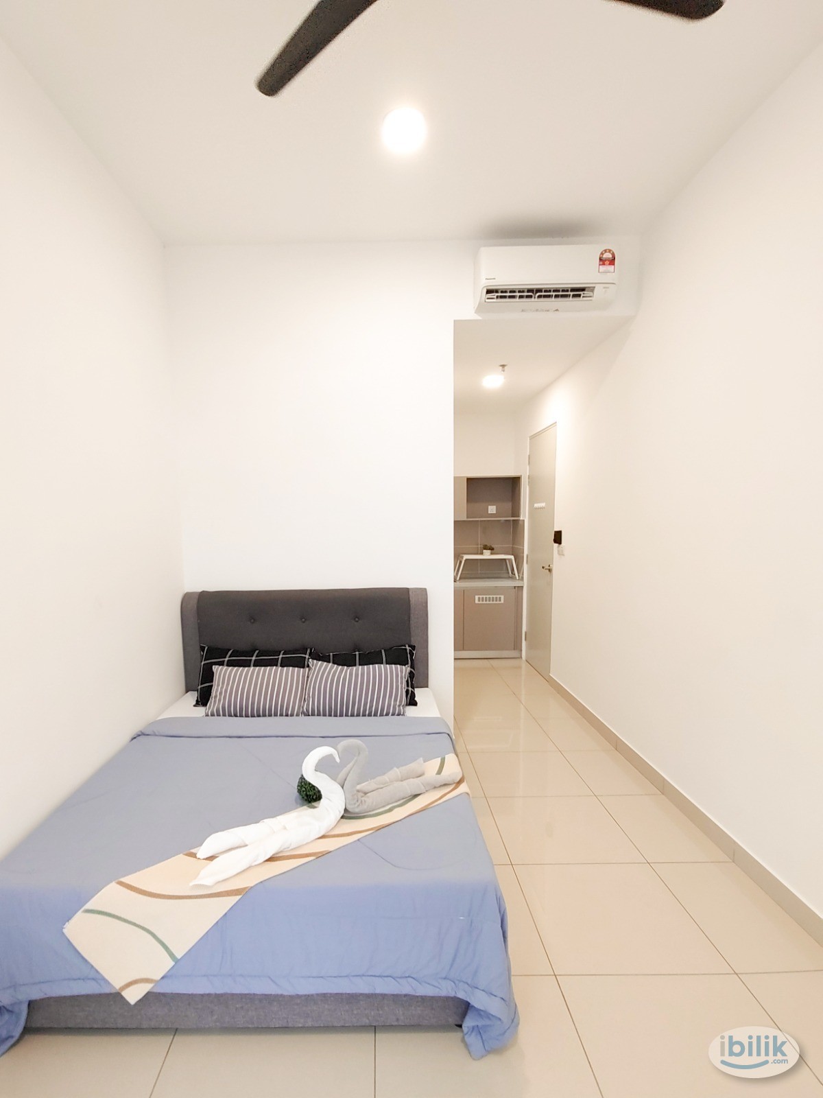 Studio Room with bathroom at Trion KL , Chan Sow Lin, LRT MRT2, Southgate, Sungai Besi, One Residence, Jalan Loke Yew - Image 3