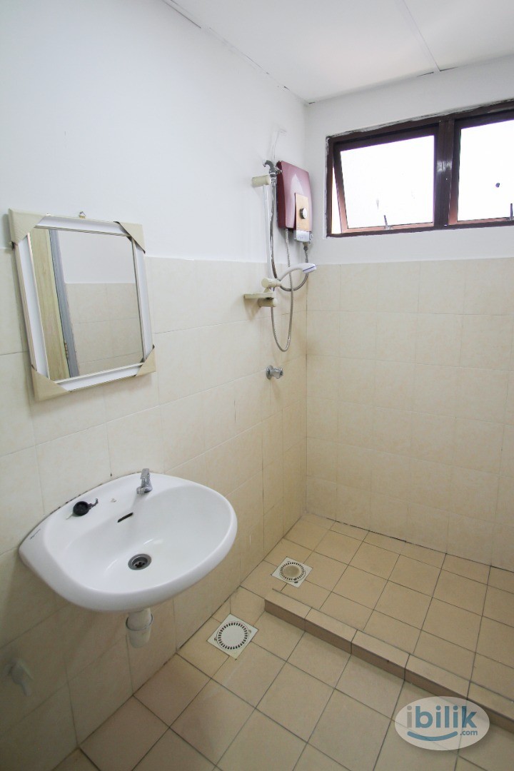 Female Unit Master Room @ Palm Spring, Kota Damansara,. MRT Surian, Sunway Gizza Nexis, Tropicana Gardens Mall, IPC Mall - Image 5