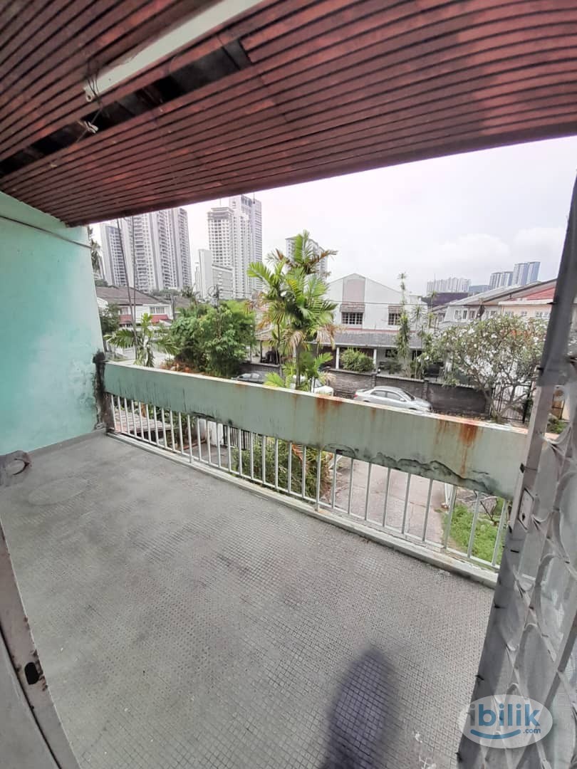 Master Room With Balcony at SS2, Petaling Jaya - Image 4