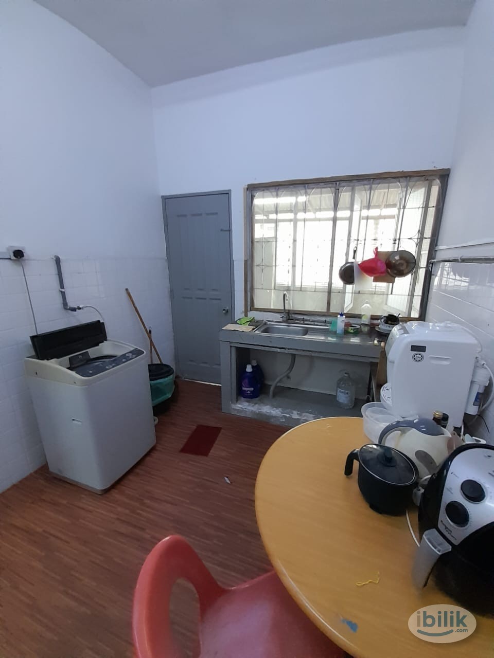 Master Room With Balcony at SS2, Petaling Jaya - Image 5