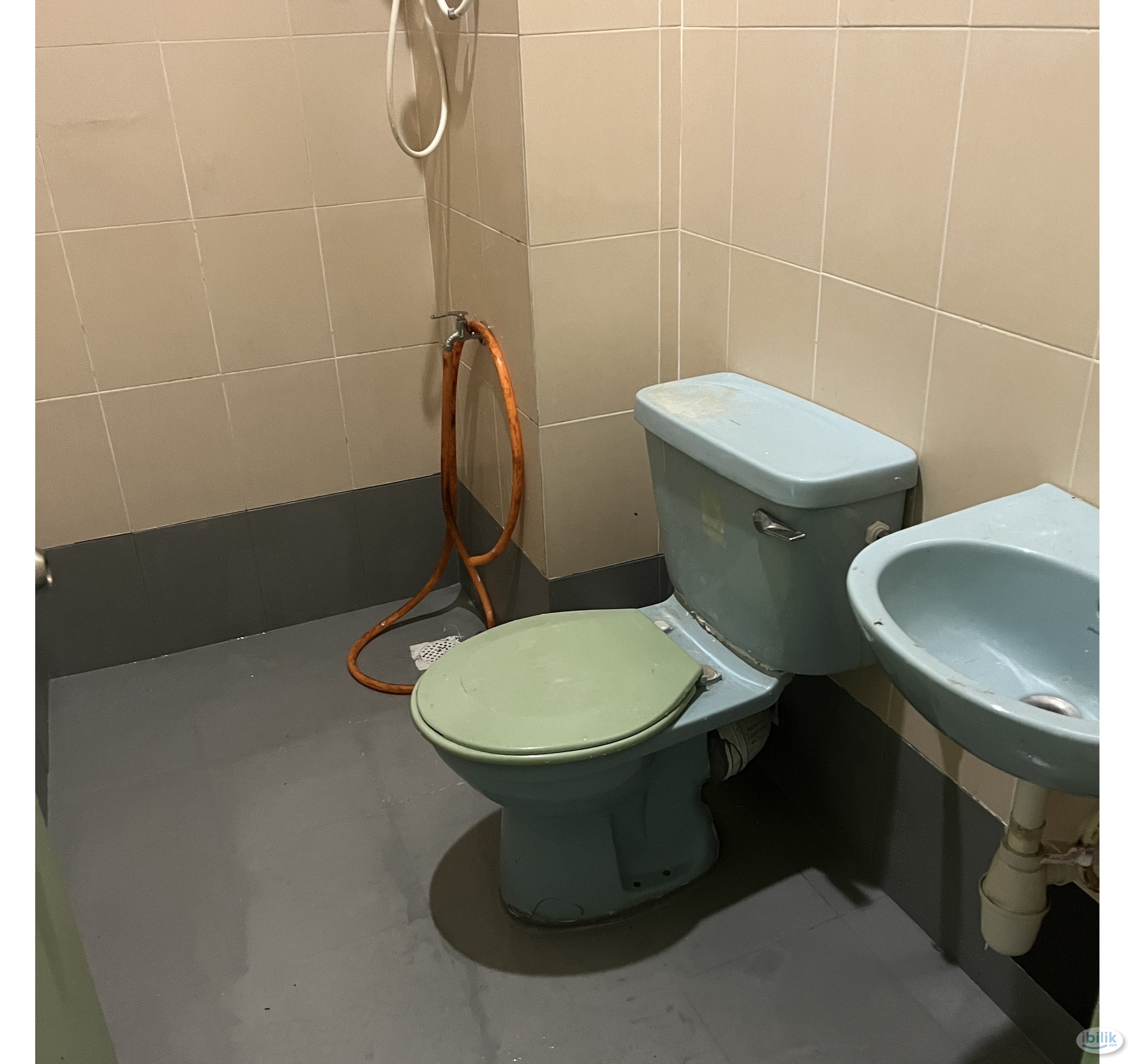 Middle Room at Bandar Kinrara, Puchong - Image 1