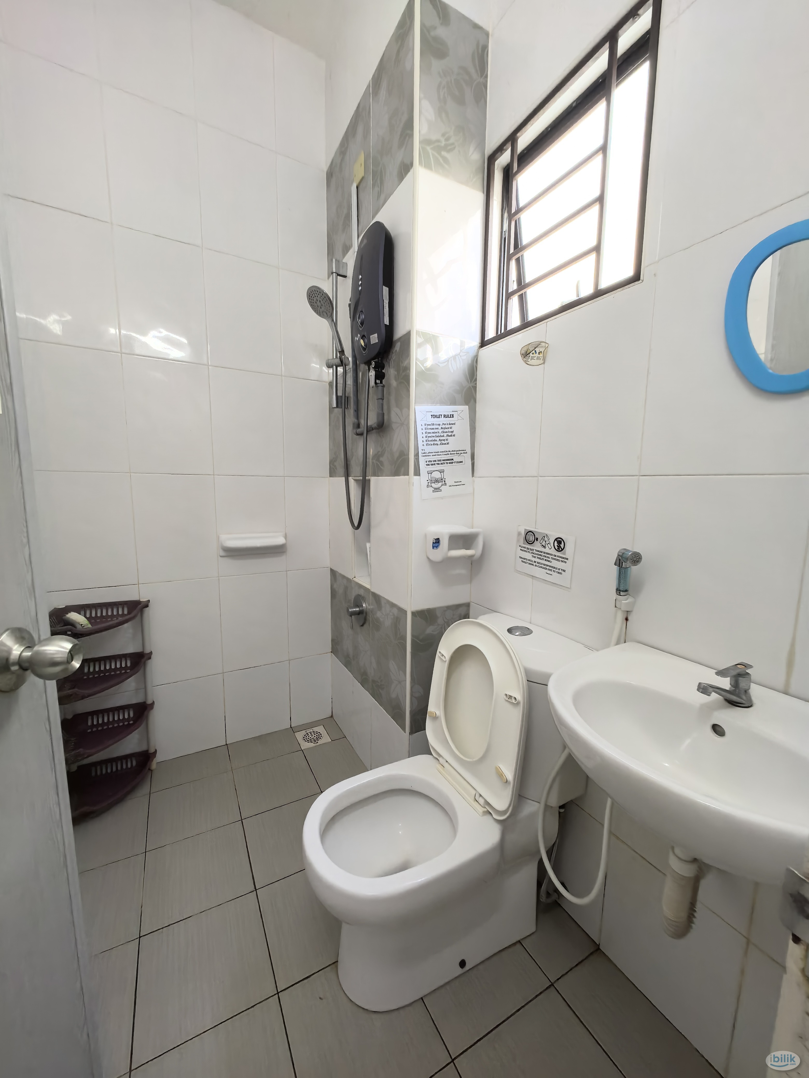 Medium Room Near by LRT Pusat Bandar Puchong - Image 3