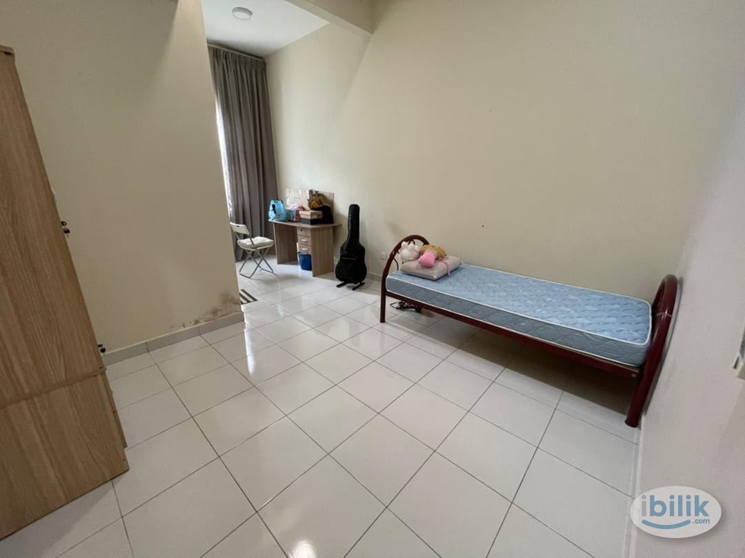 Fully Furnished, Single Girl Unit, Middle Room with Private Toilet at Chimes, Bandar Rimbayu - Image 2