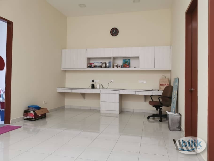 Fully Furnished, Single Girl Unit, Middle Room with Private Toilet at Chimes, Bandar Rimbayu - Image 4