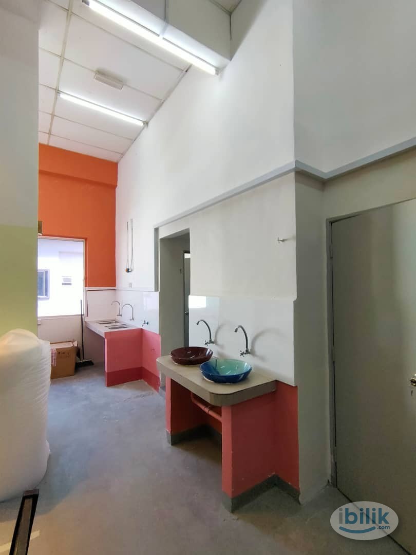 Zero Depo Room for Rent at Kota Kemuning near Hicom Factory - Image 3