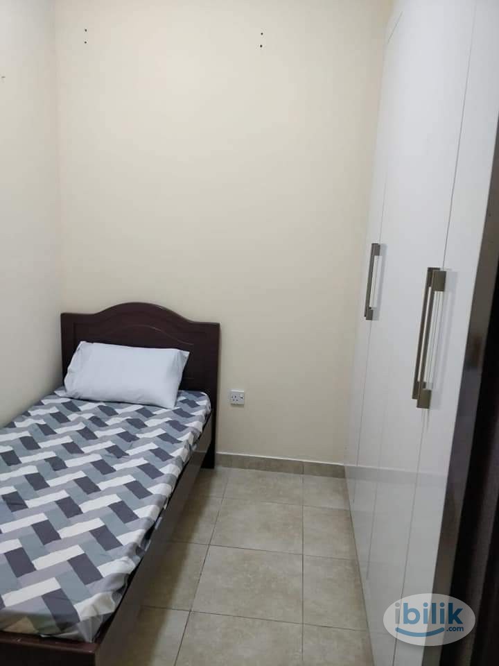 female single room at uptown damansara landed house - Image 3