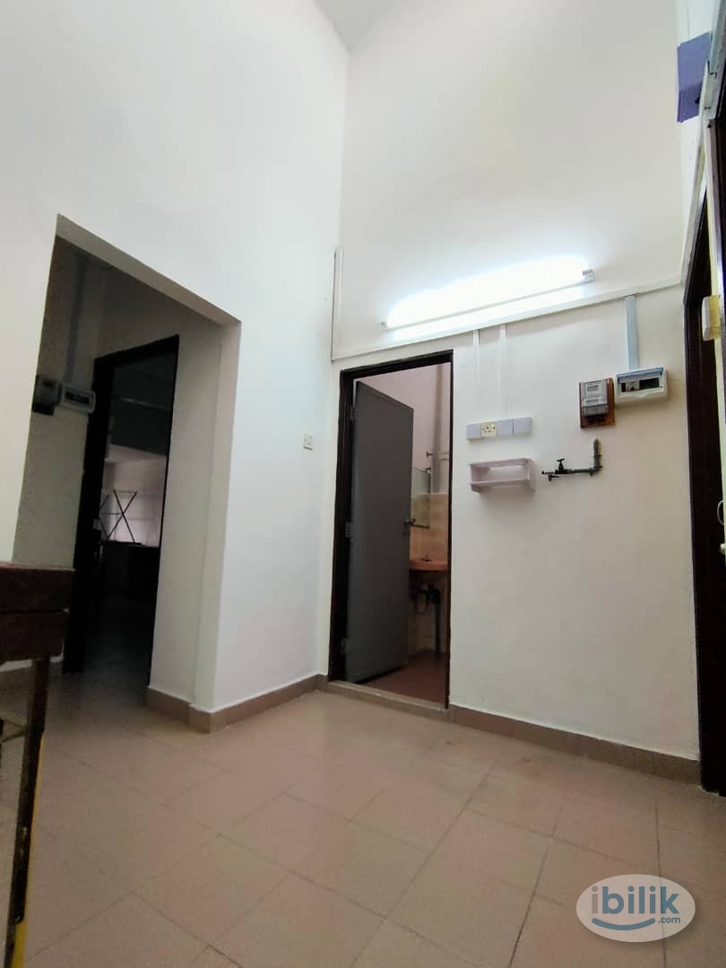 Middle Room at SS15, Subang Jaya - Image 5