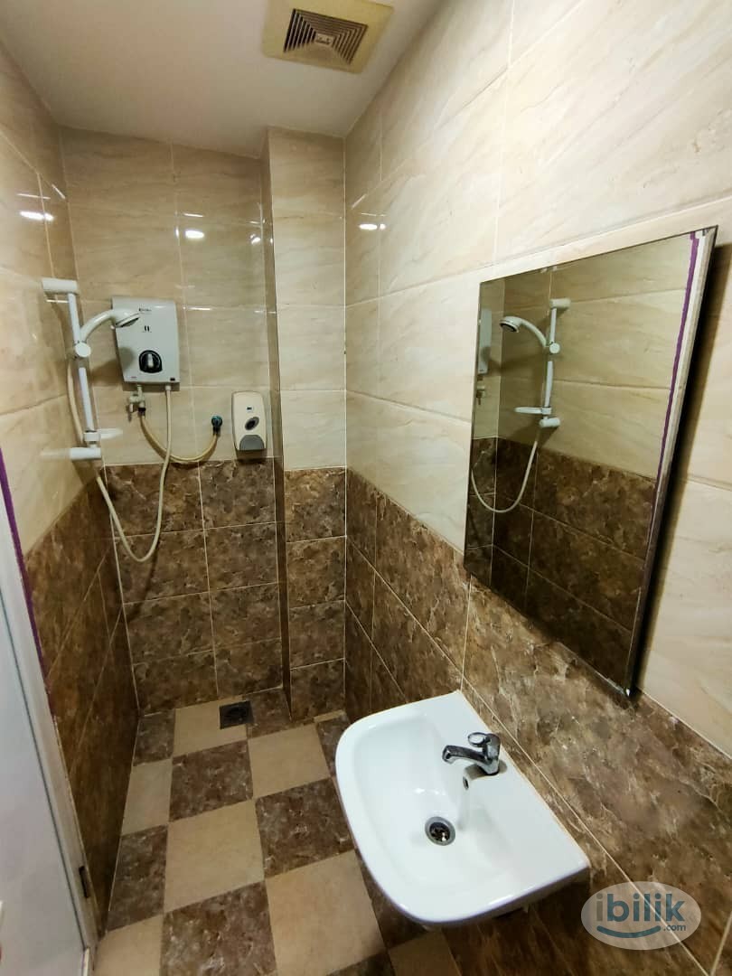 ❗ Study at Monash University❓ Room for Rent + Private Toilet at Bandar Sunway - Image 3