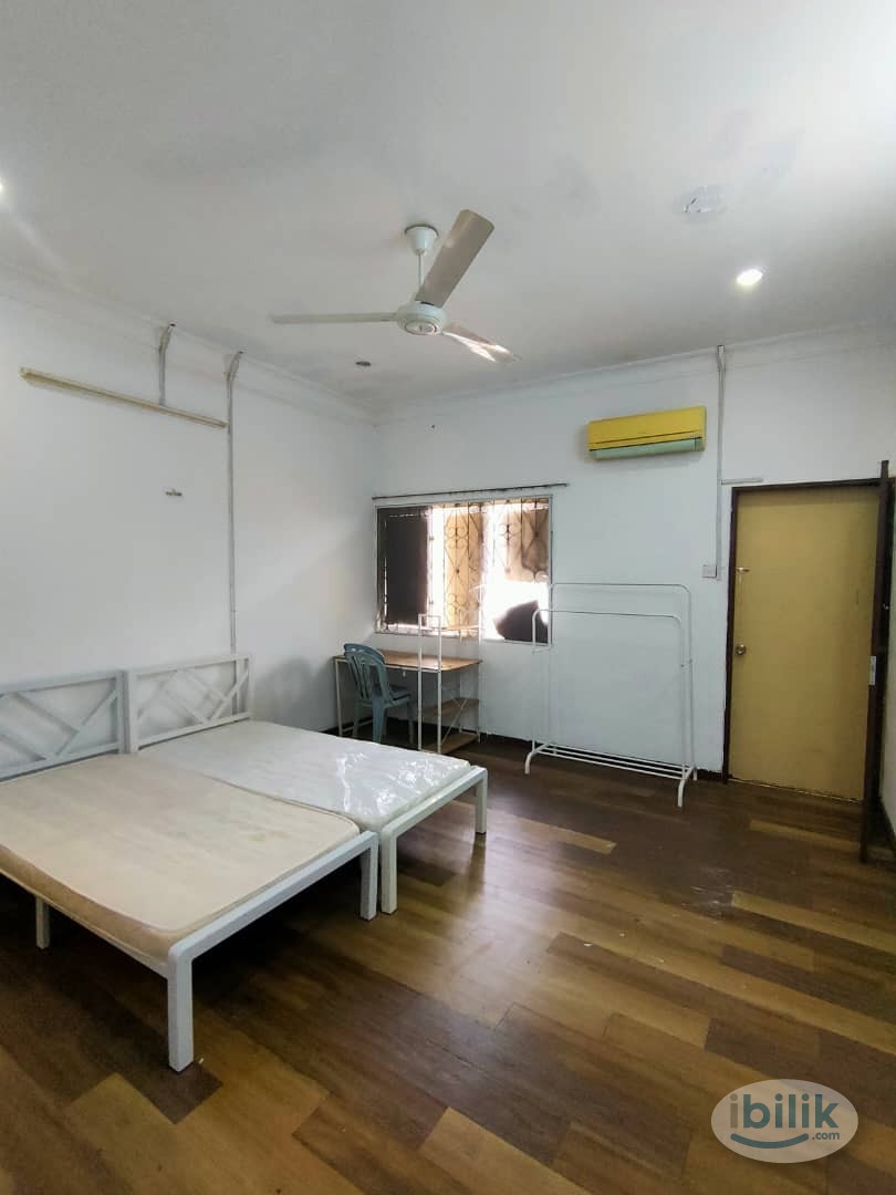 Master Room at Sea Park, Petaling Jaya - Image 2