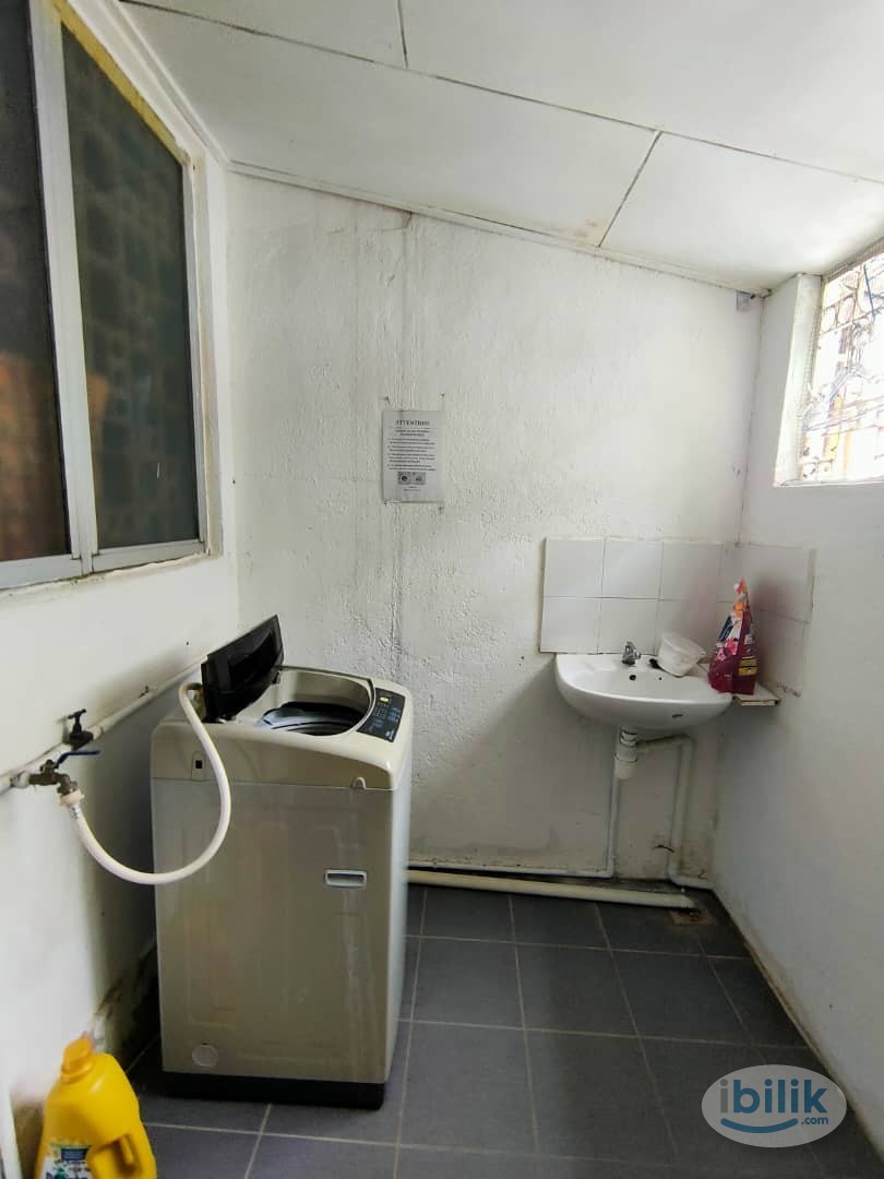 Master Room at Sea Park, Petaling Jaya - Image 5