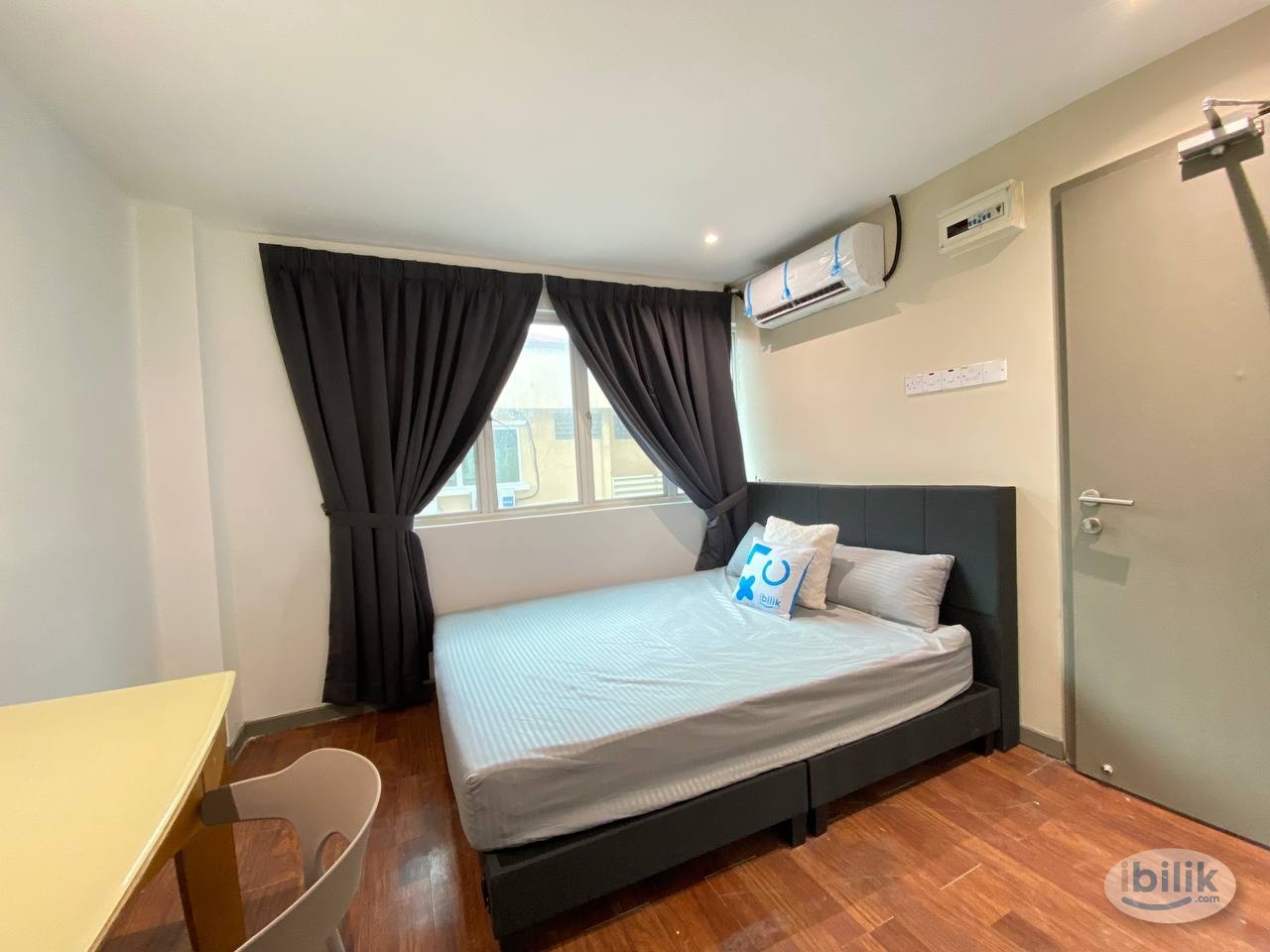 🛌 Queen Bedroom Available in Kepong, Kuala Lumpur 450m 🚶‍♀️ Kepong Barru MRT Station - Image 1