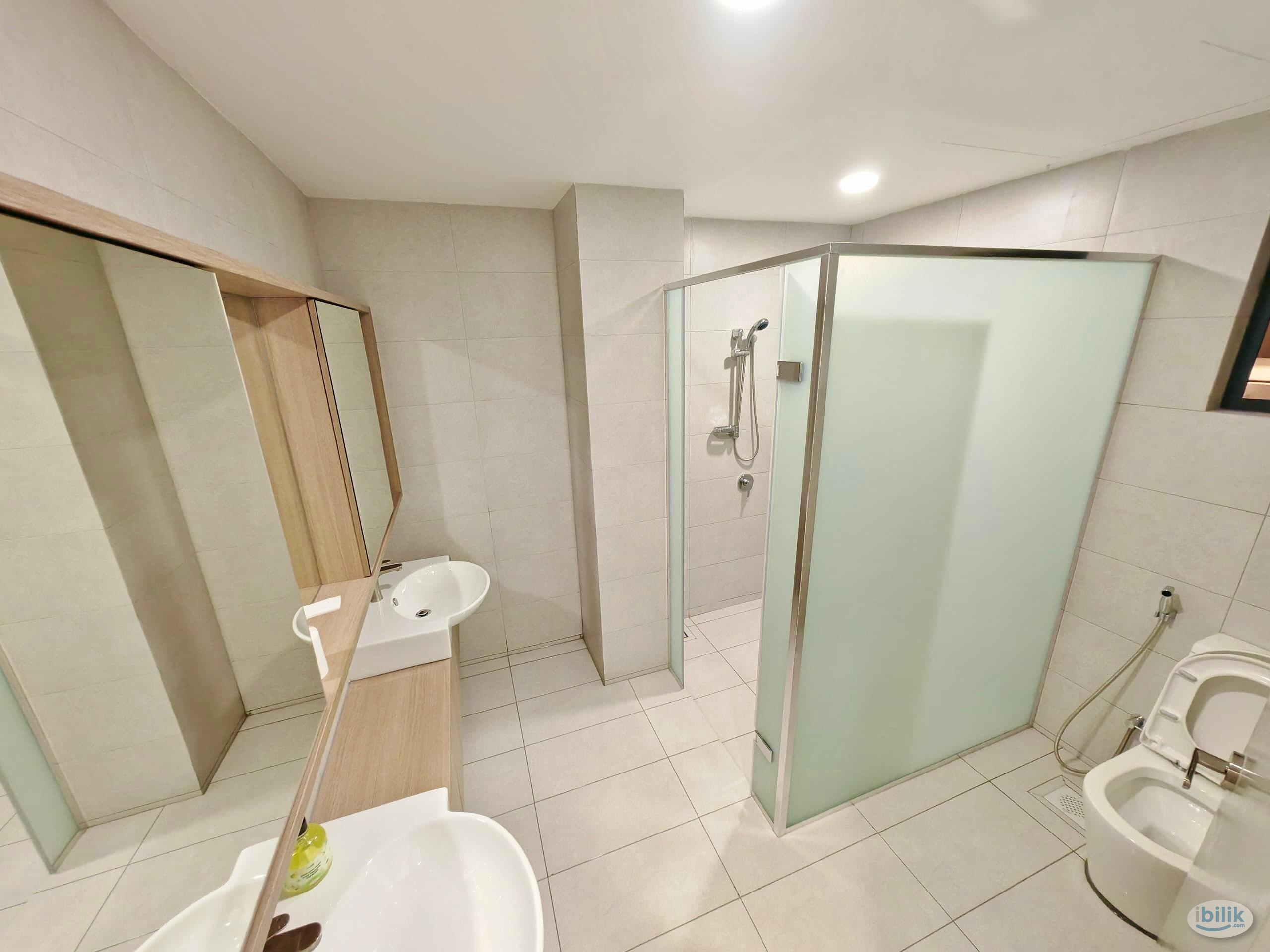 Sinaran Residence - Super Master Room (Female Unit) - Image 3