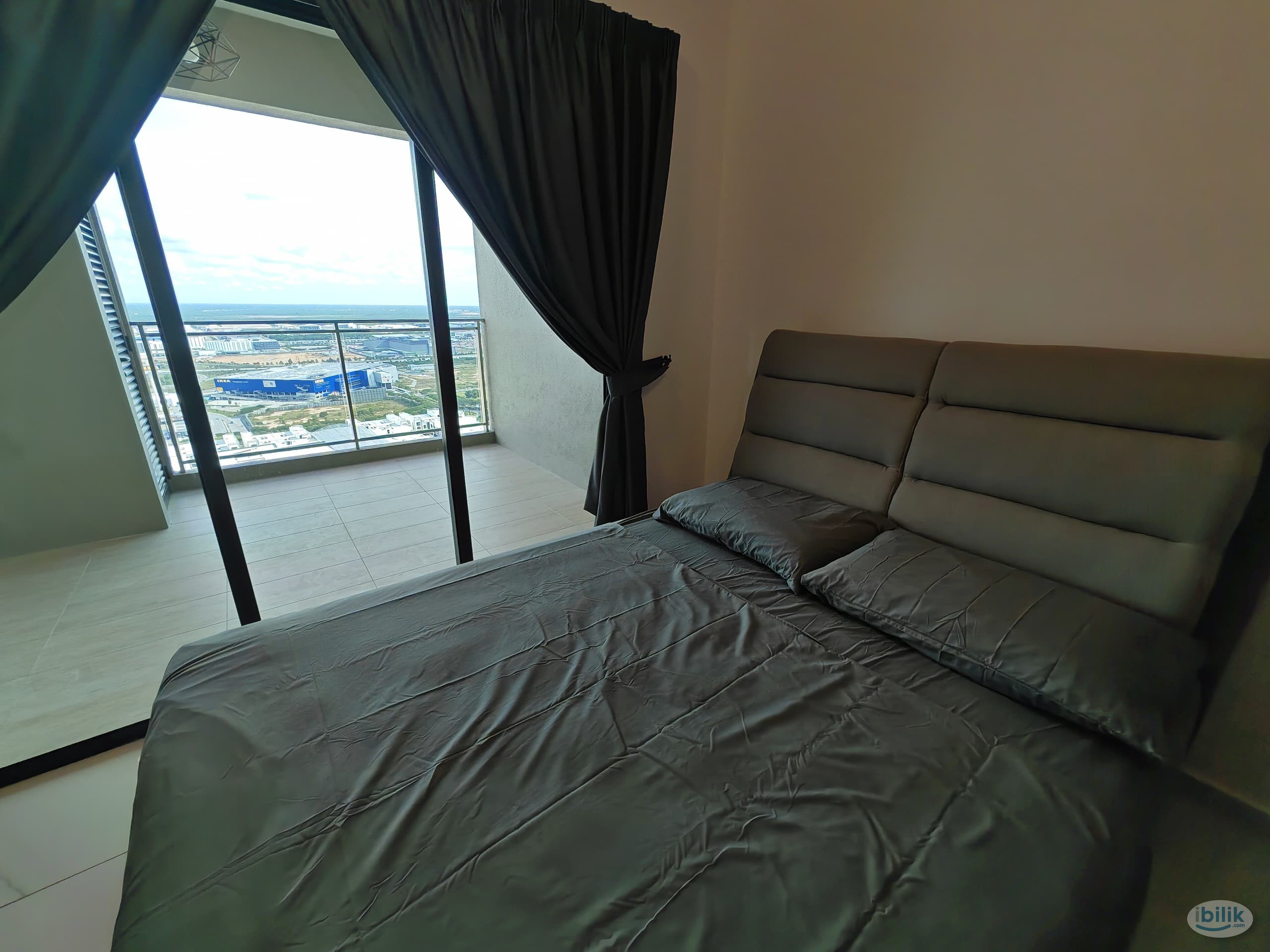 Sinaran Residence - Super Master Room (Female Unit) - Image 1