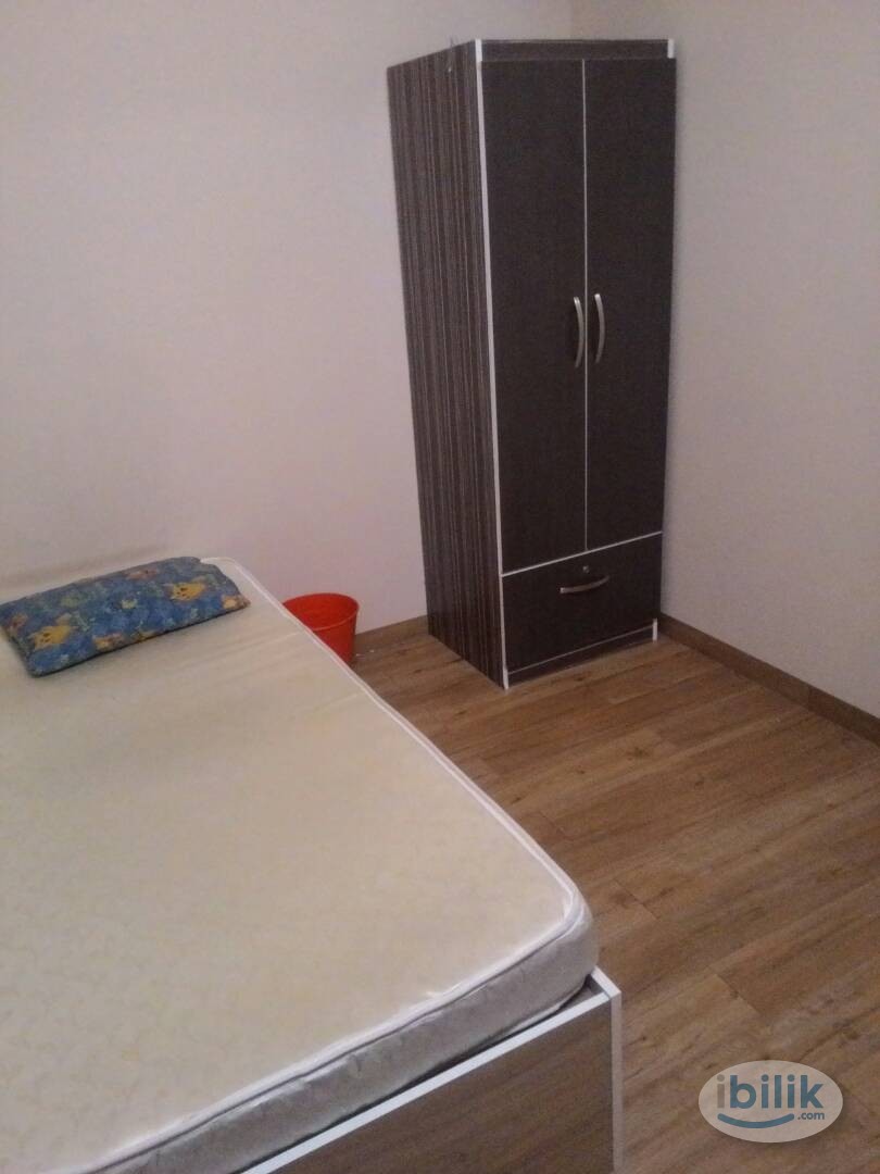 Single Room at MRT Taman Equine, Bdr Putra Permai Seri Kembangan - Image 2