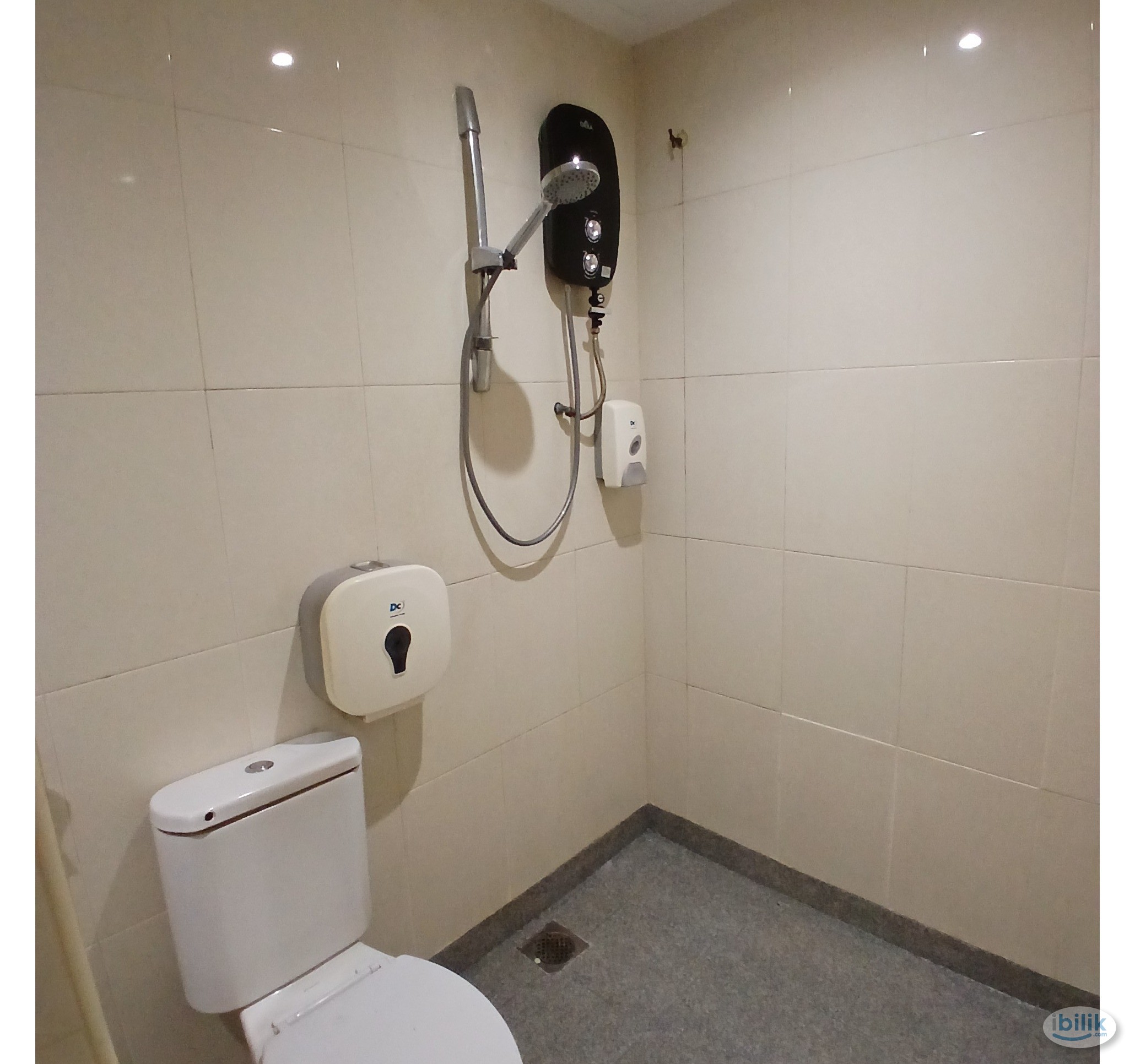 Zamburger Room with own Bathroom (✨Limited room available) - Image 4