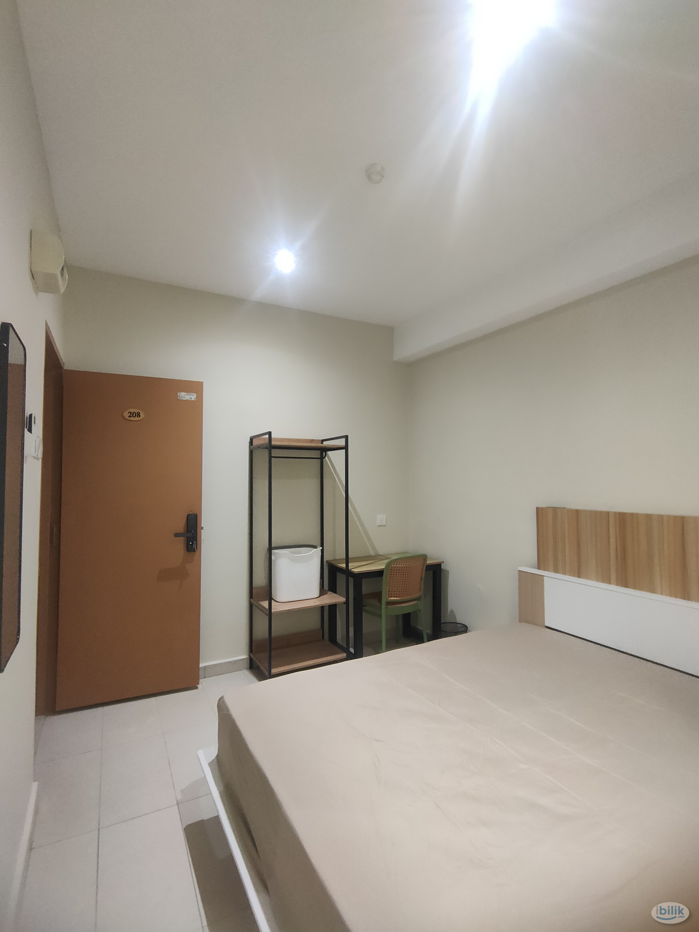 Zamburger Middle Room with Queen Bed💎 (Private Bathroom attached - Image 2