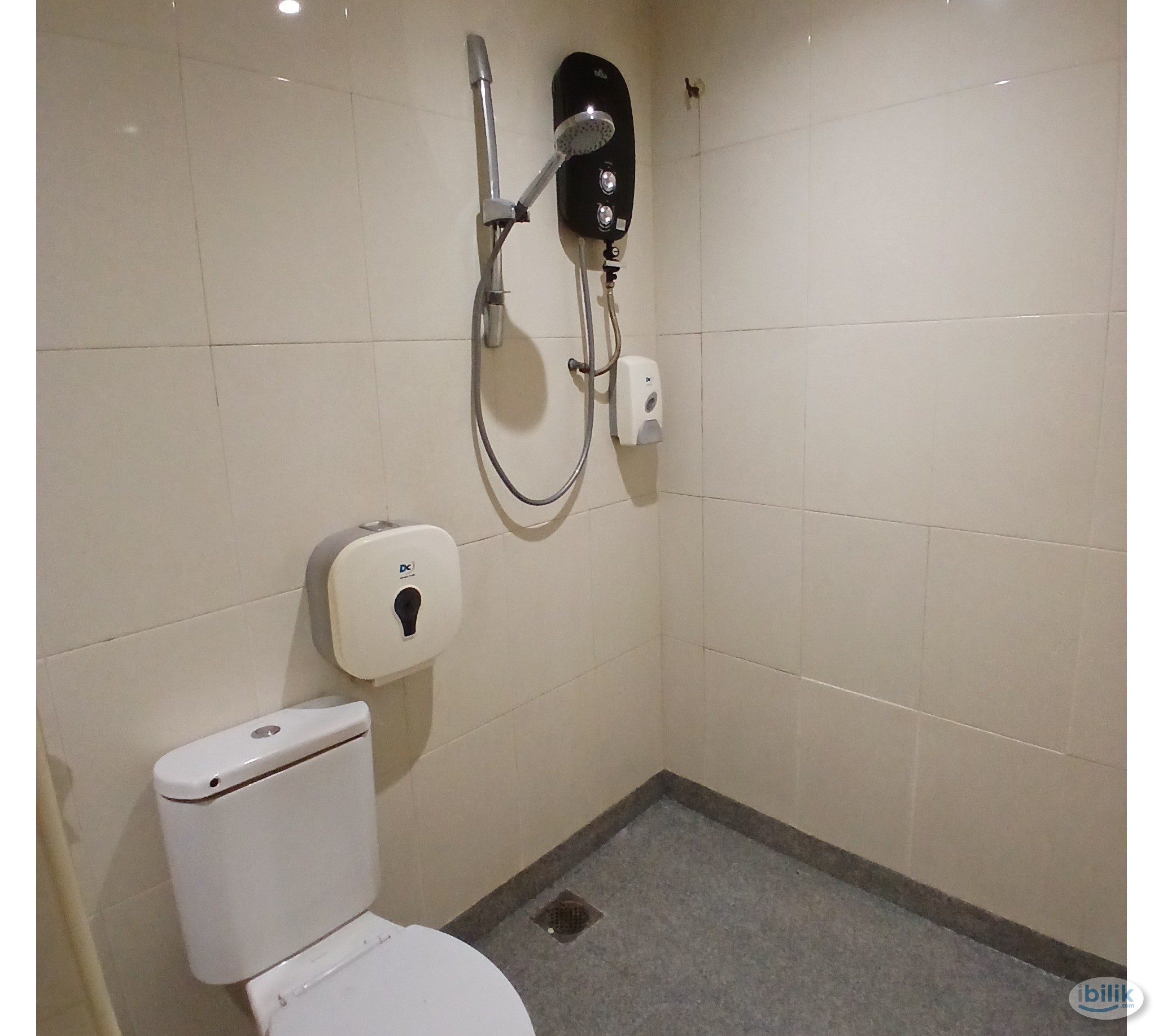 Zamburger Middle Room with Queen Bed💎 (Private Bathroom attached - Image 4