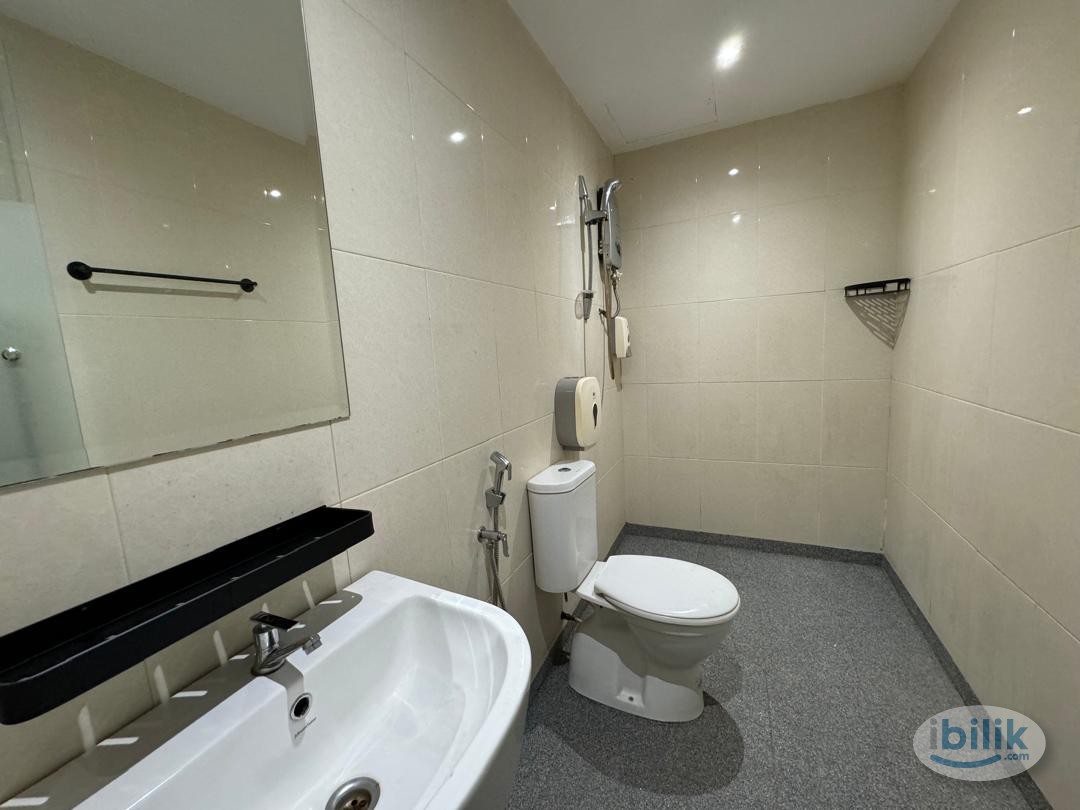 🏰  FOREIGNER Room for Rent  at Jalan Raja Laut, Chow Kit, KL City Centre - Image 3