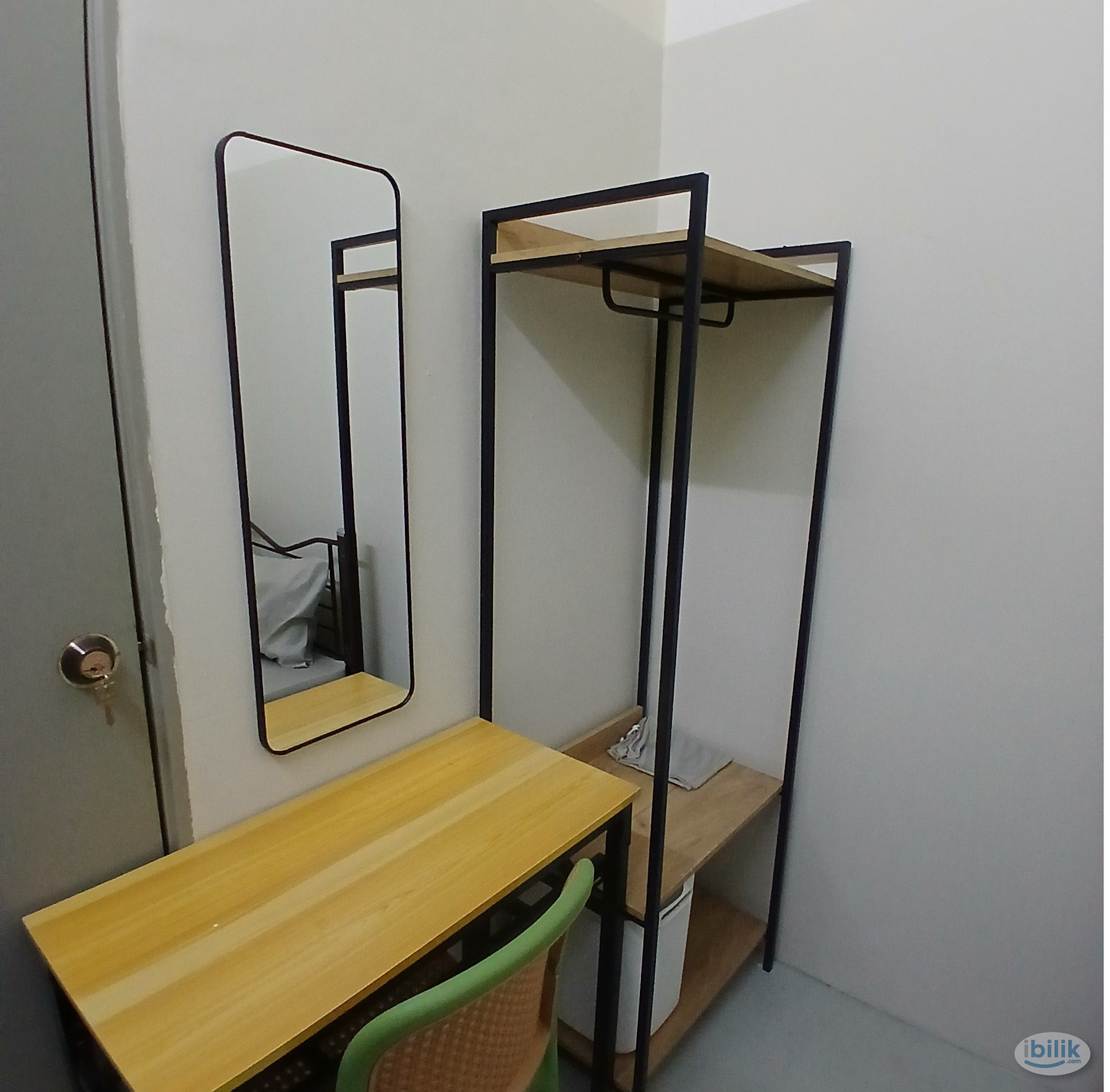 Middle Room ✨Air-con room✨Single Bed - Image 2