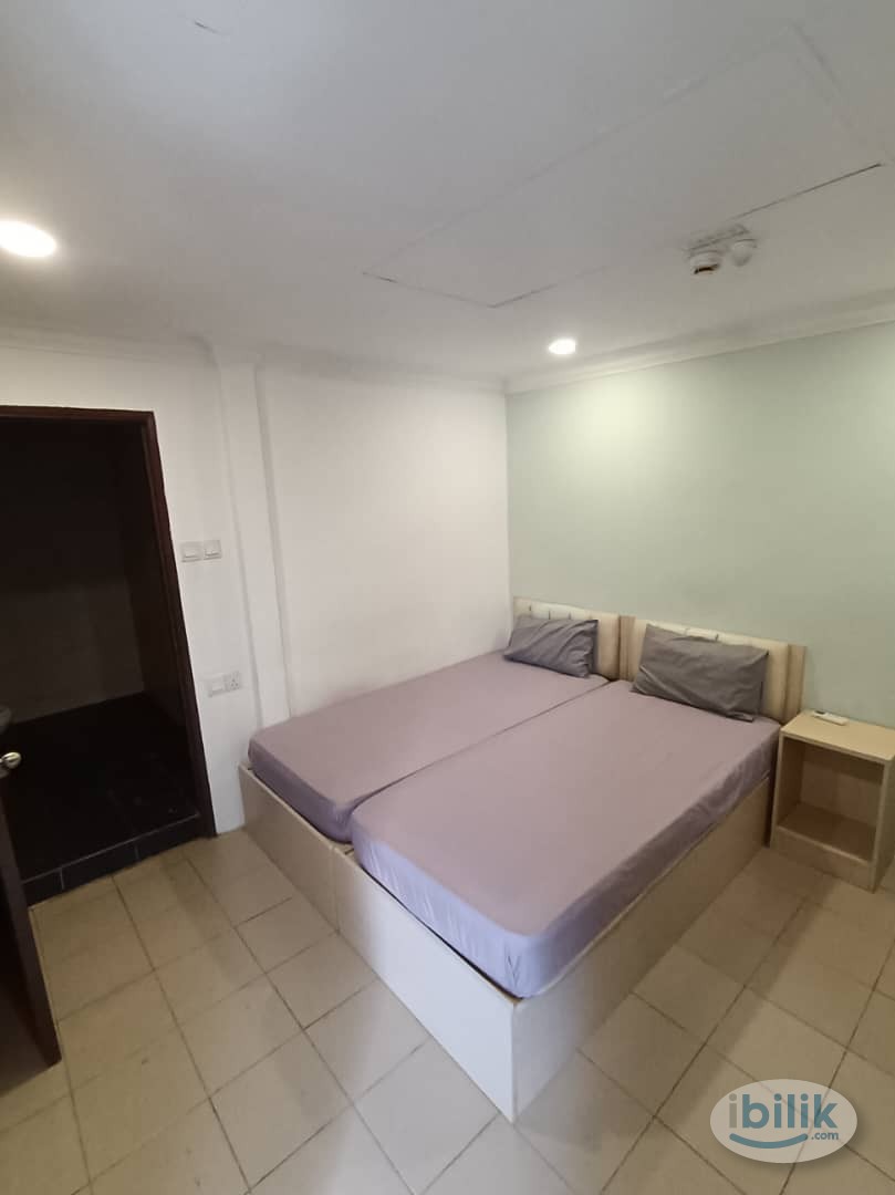 🔥💥Double bed nearby maluri station. ✨0 deposit 6 month niminum renting‼️ - Image 1