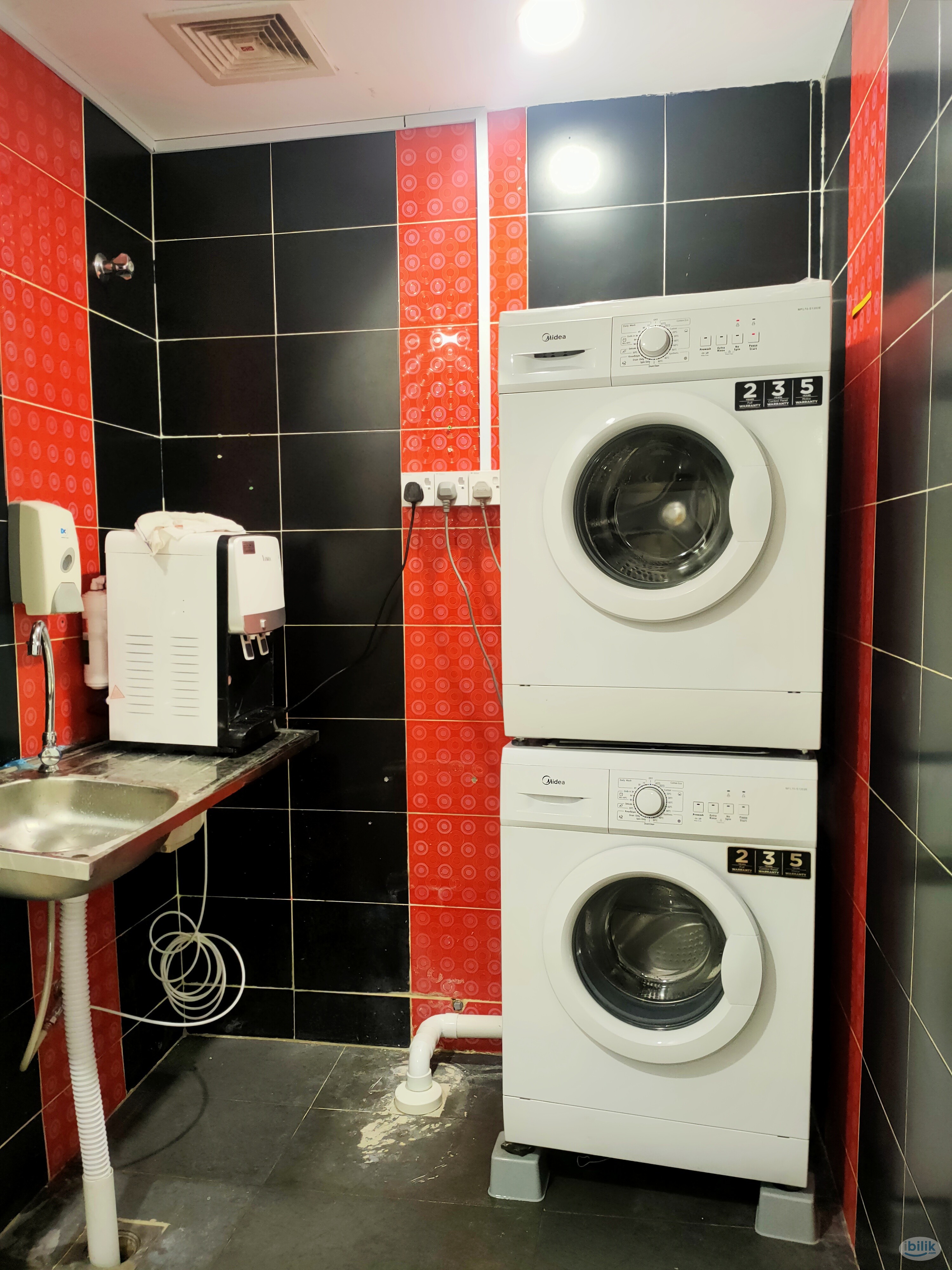 6min to Kelana LRT Station💥Master room with own toiled (OWN PRIVACY) - Image 4