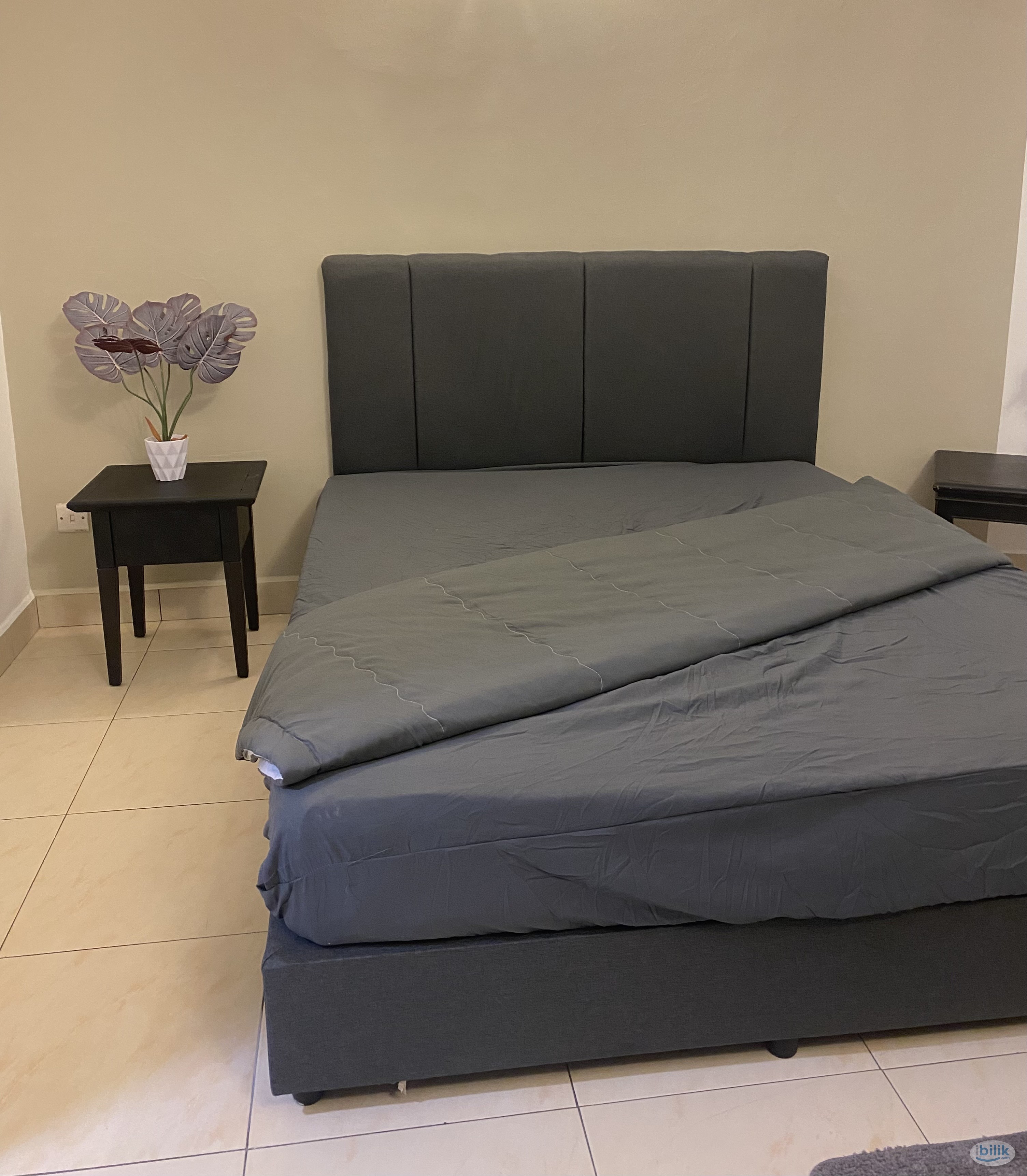 💁‍♀️Room Walking Distance CIQ💰Booking Fee 300💼Immediate Move In - Image 2