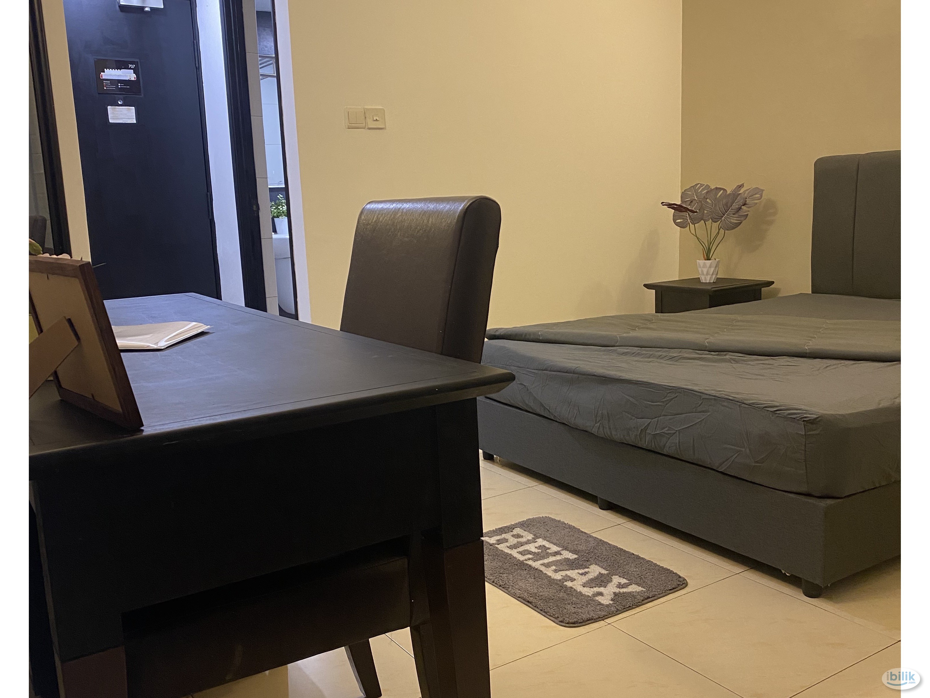 💁‍♀️Room Walking Distance CIQ💰Booking Fee 300💼Immediate Move In - Image 1