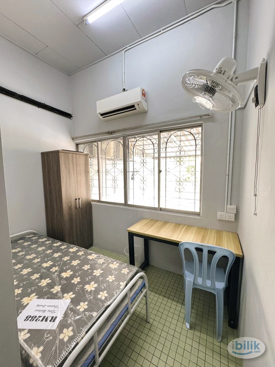 No Deposit!! Boy Unit!! Single Room at Taman Connaught, Cheras - Image 2