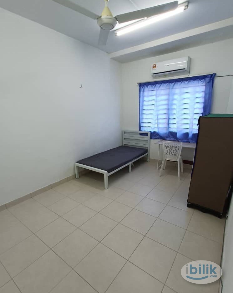 Room for Rent + Air-Cond ❄ at Setia Indah near SCM, Top Glove - Image 1