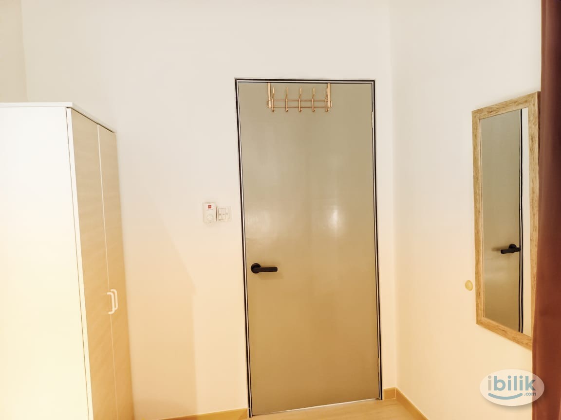Single Room have Fully Furniture & Included Utility Bill & Unifi for Rent in Bandar Botanic Gated Guarded House - Image 4