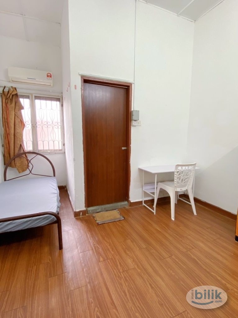 ❗ Near to Kelana Jaya LRT 🚶 Room Rent at SS4 - Image 1