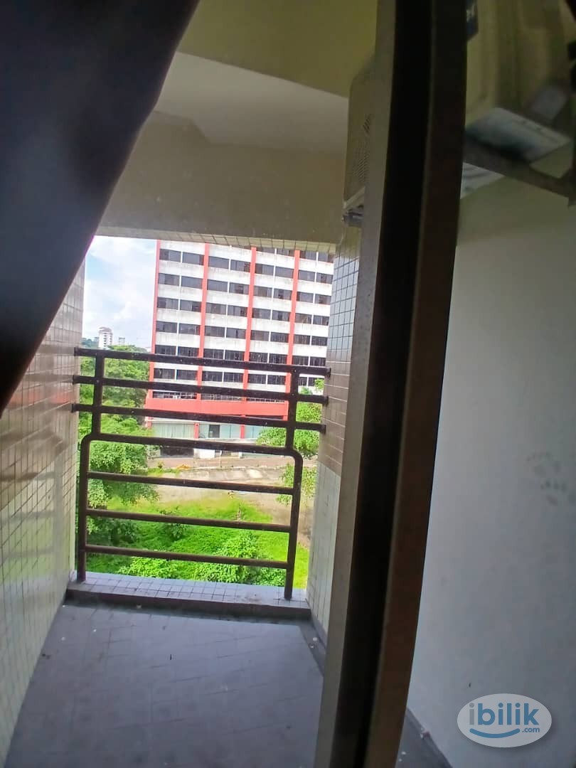 Master Room at CIQ,✋✋✋0 deposit & 1 time full RM2000 Long-term rental - Image 3