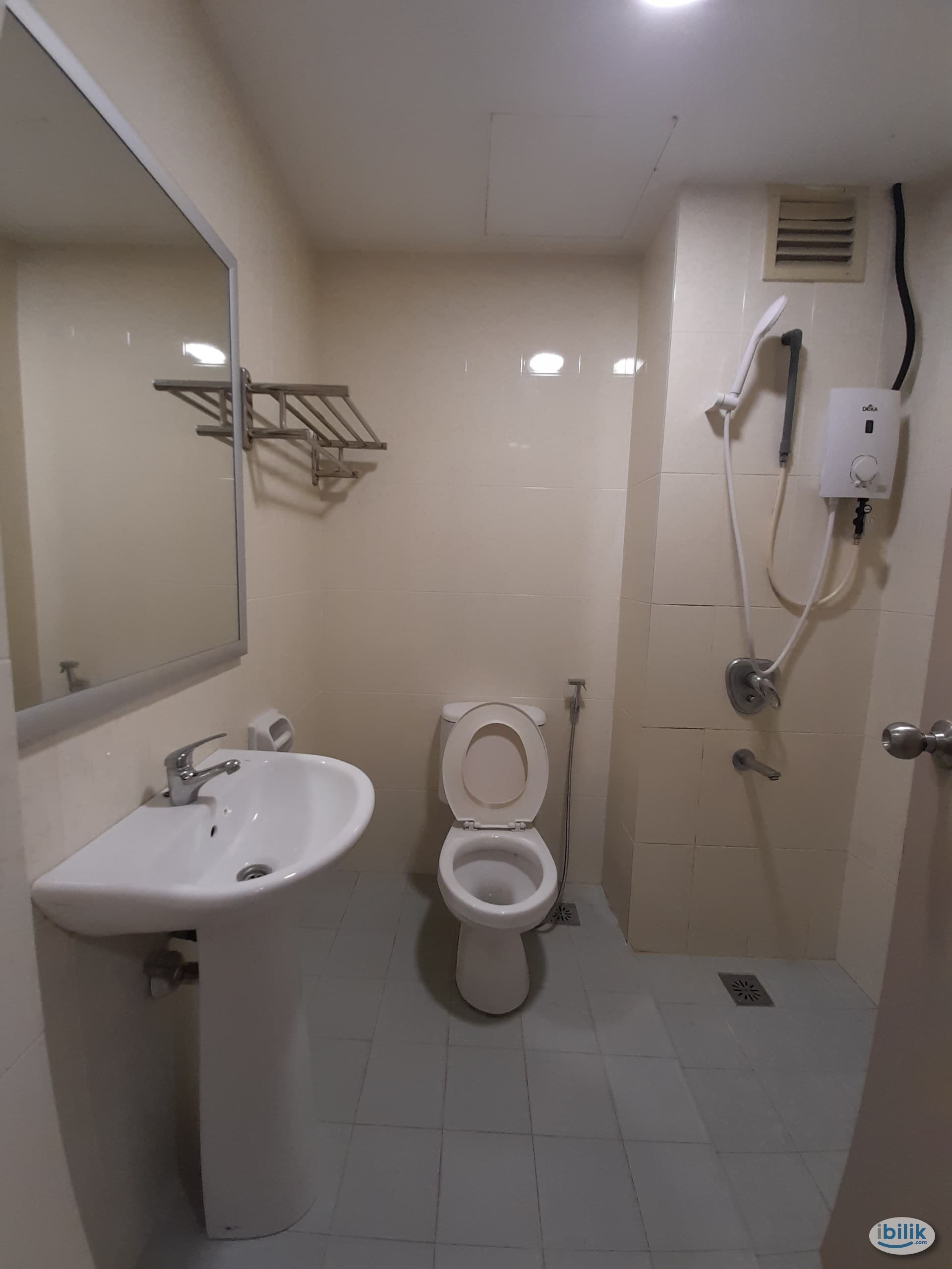 Star Town Inn Queen & Single at Pudu, KL City Centre - Image 1