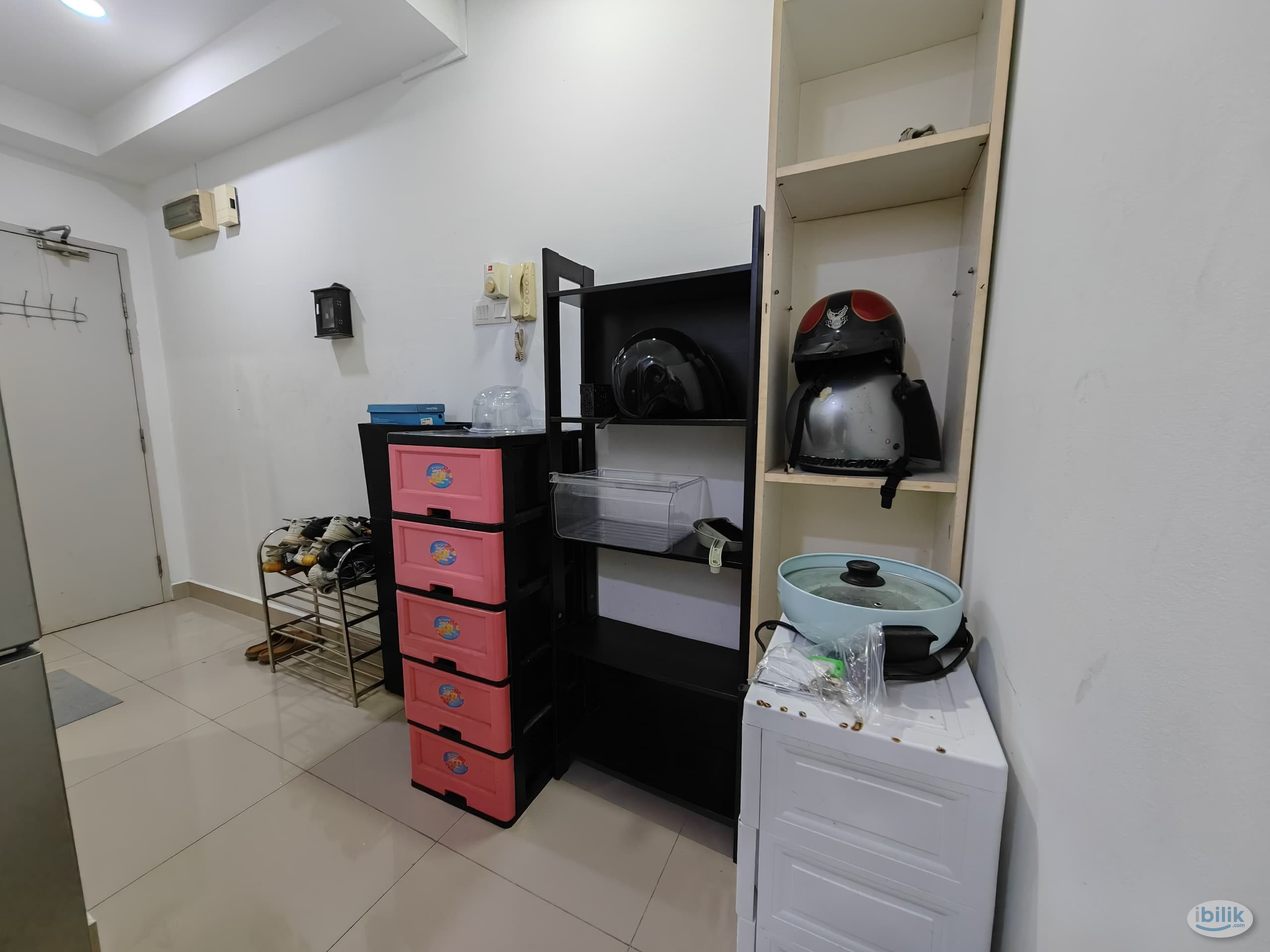 (MALE only) Middle/Balcony Room at Menara U2, Shah Alam - Image 4